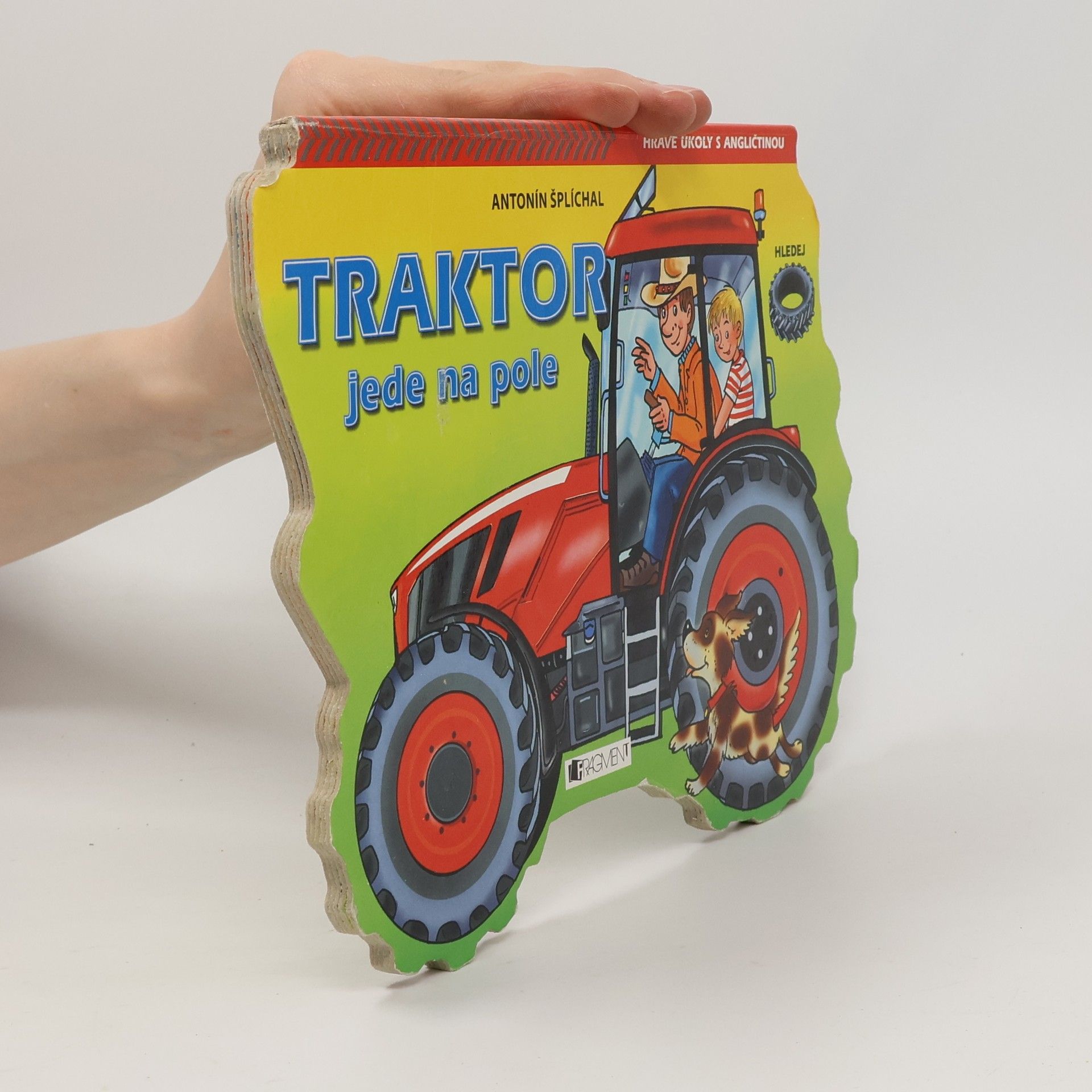 Antonín Šplíchal Traktor jede na pole