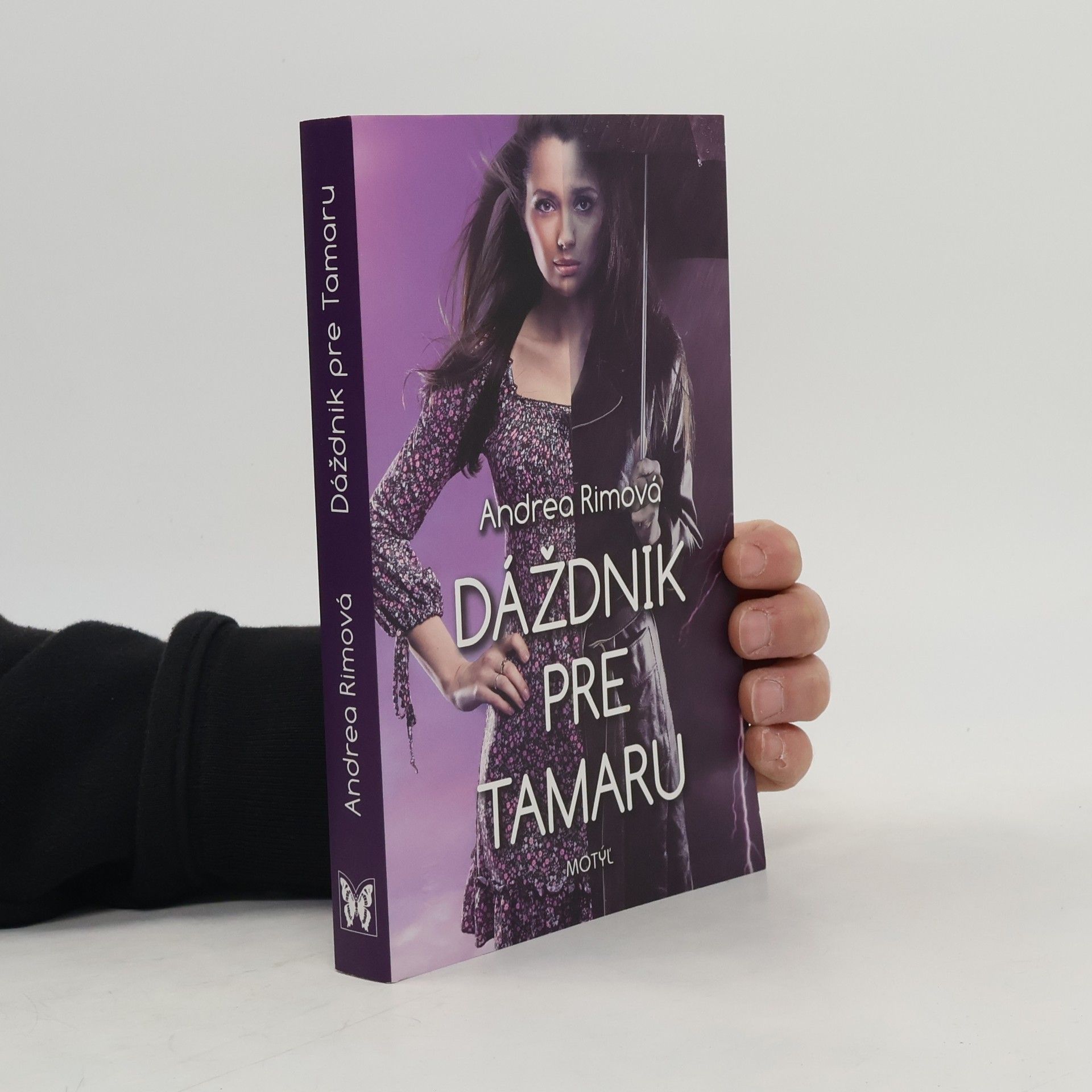 Andrea Rimová Dáždnik pre Tamaru