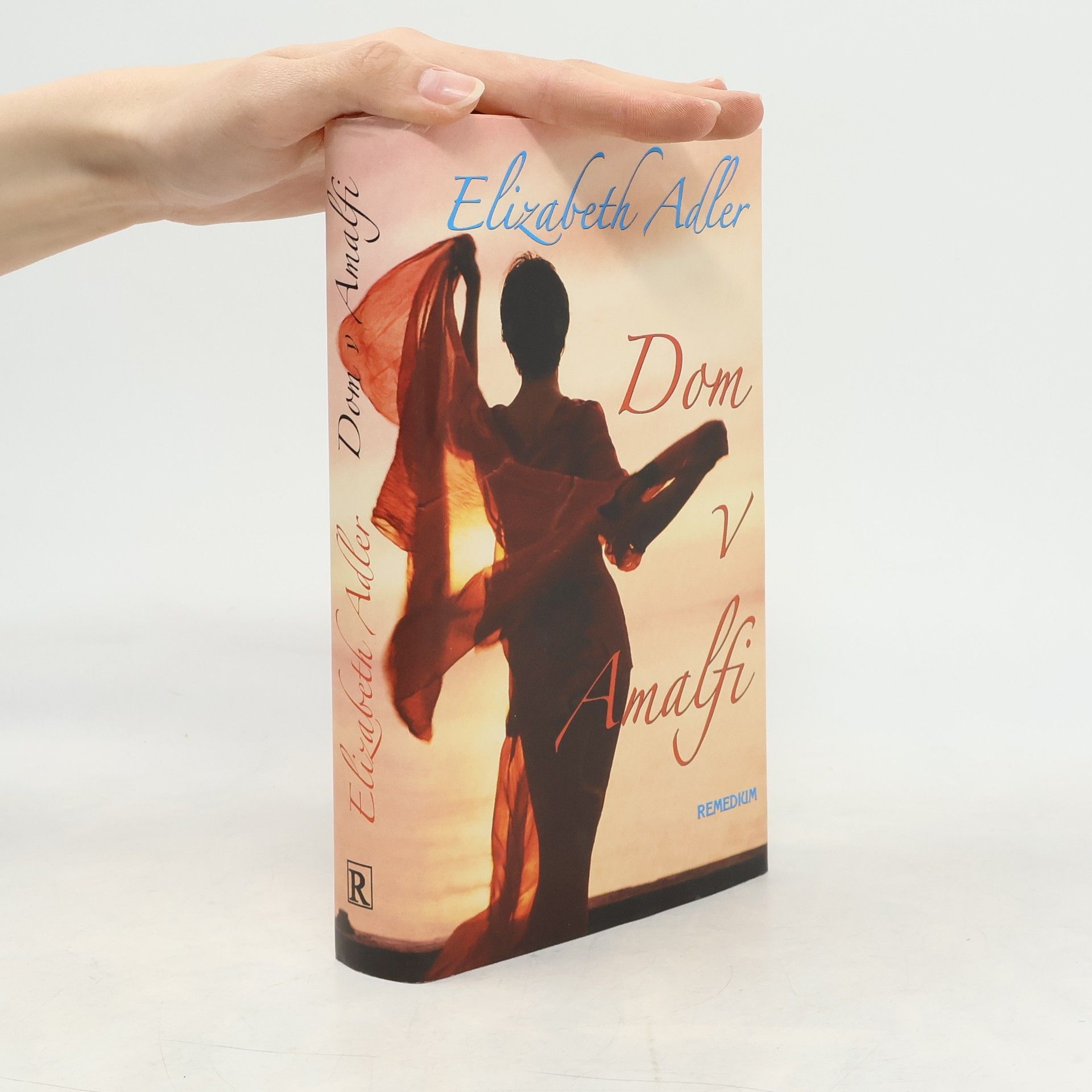 Elizabeth Adler Dom v Amalfi