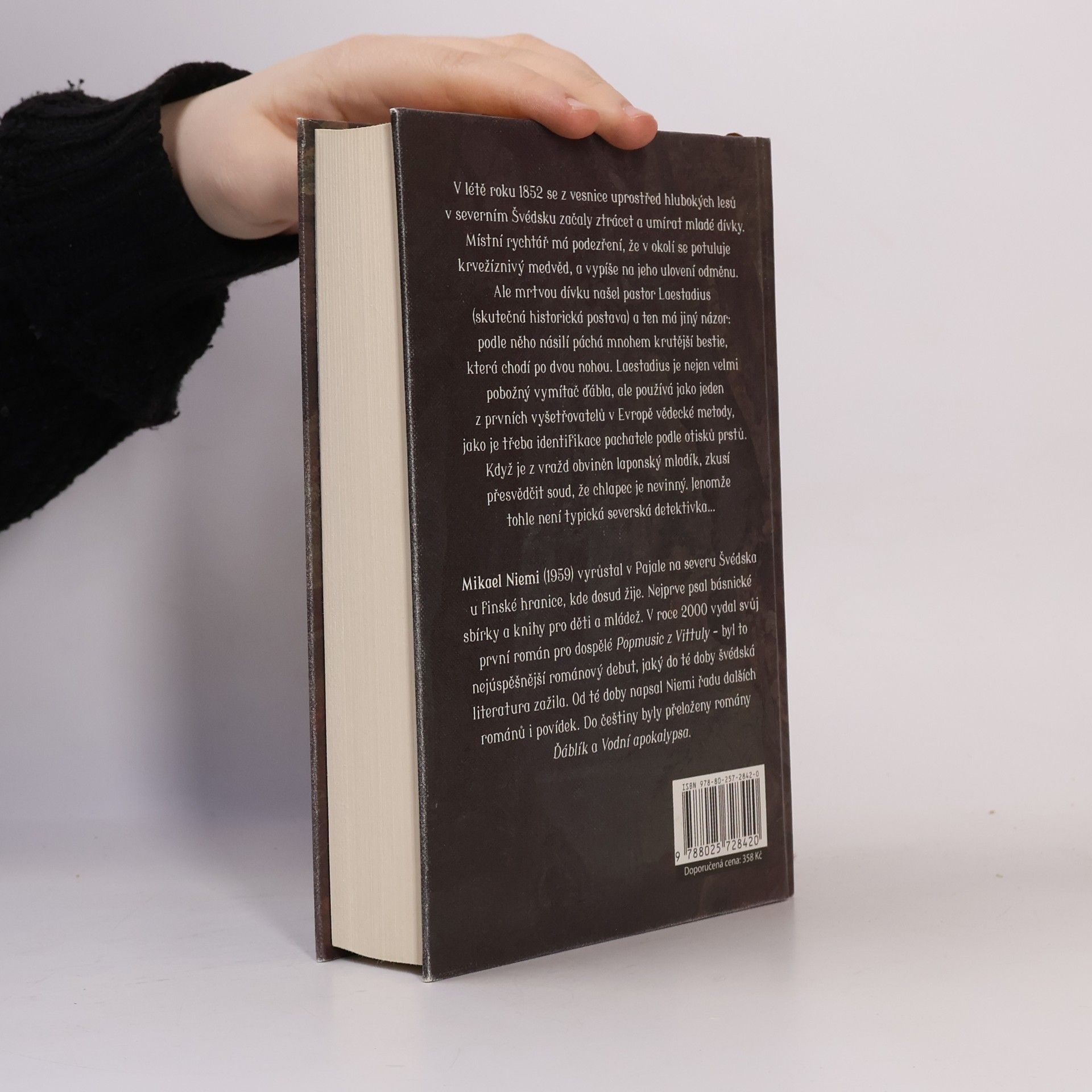 Mikael Niemi Vařit medvěda