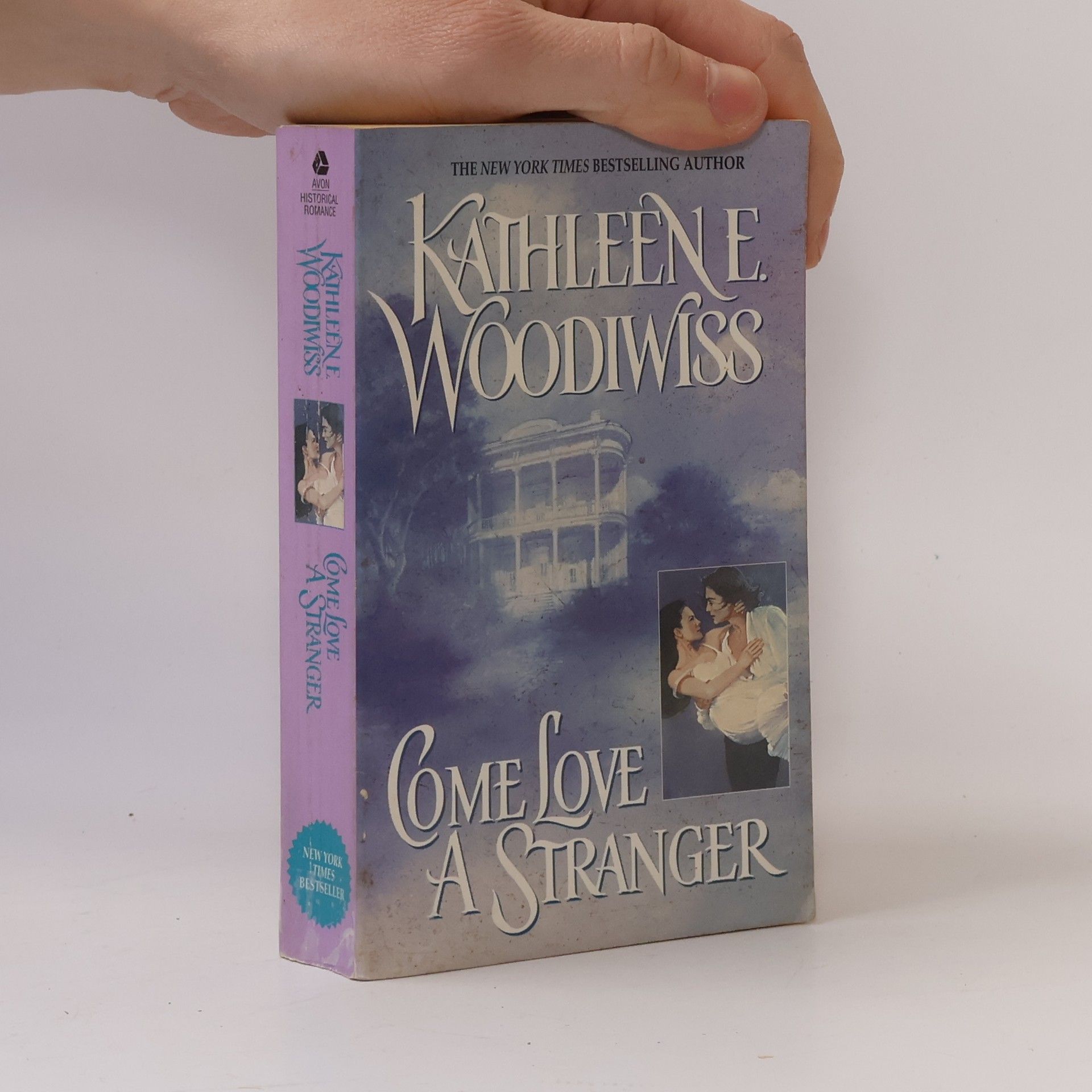 Kathleen E. Woodiwiss Come Love a Stranger