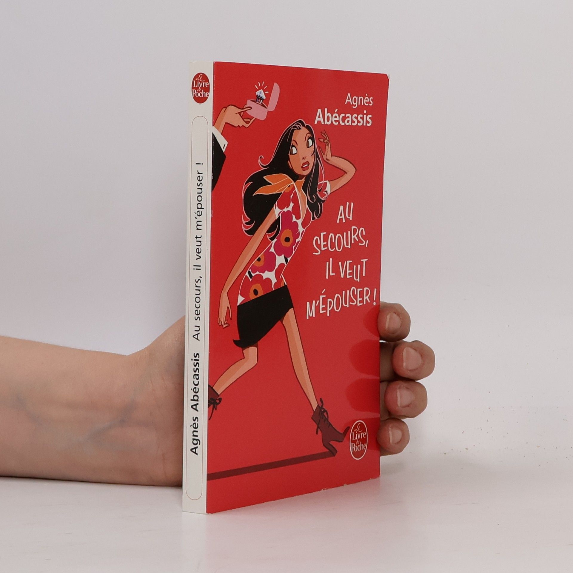 Au secours, il veut m'épouser !