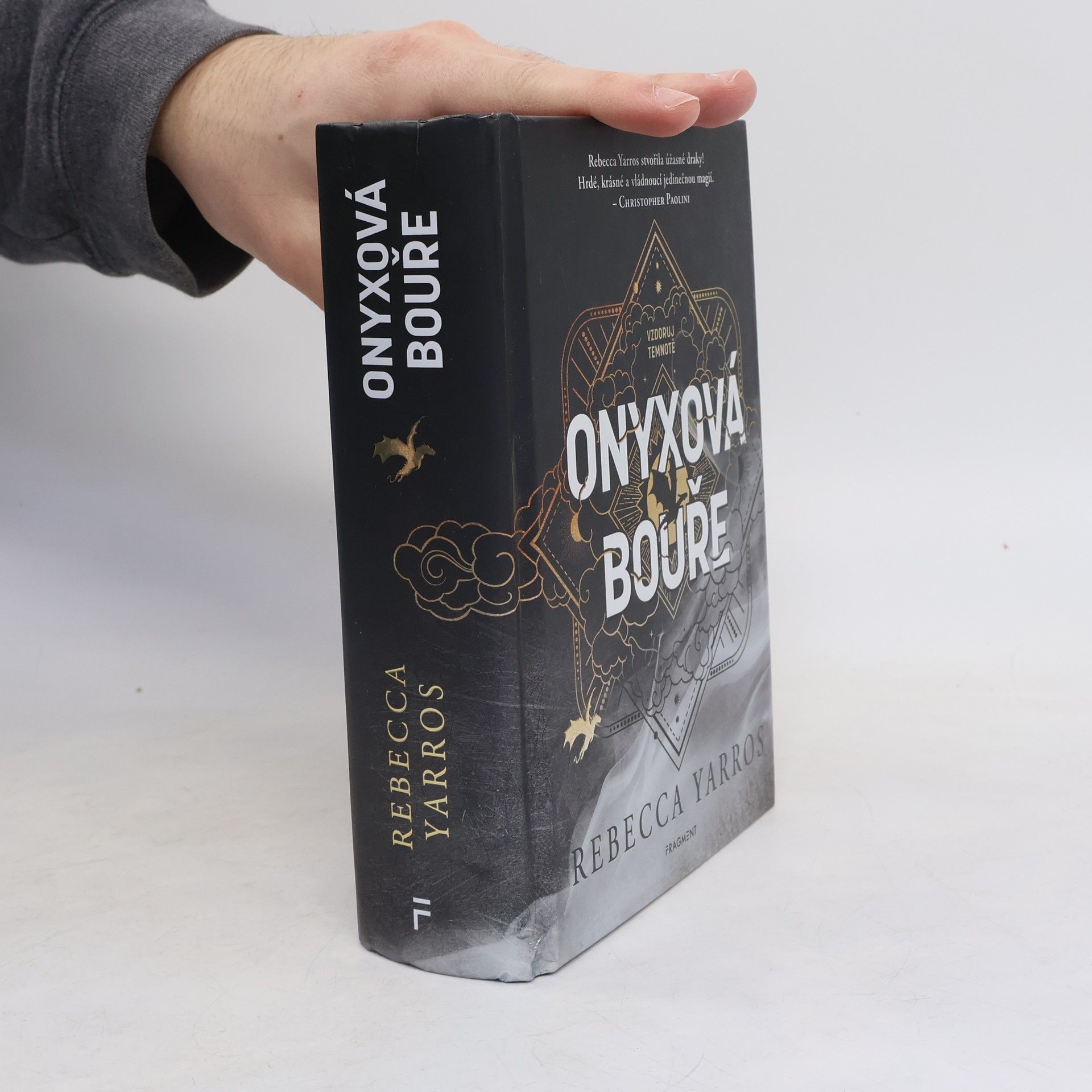 Rebecca Yarros Onyxová bouře