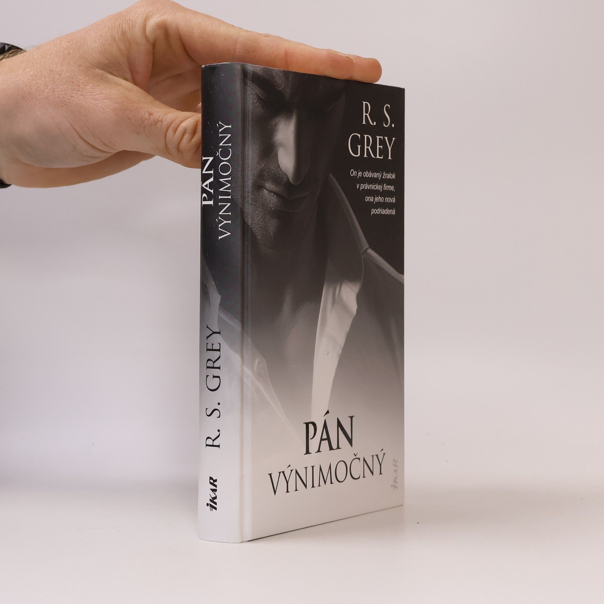 R. S. Grey Pán Výnimočný