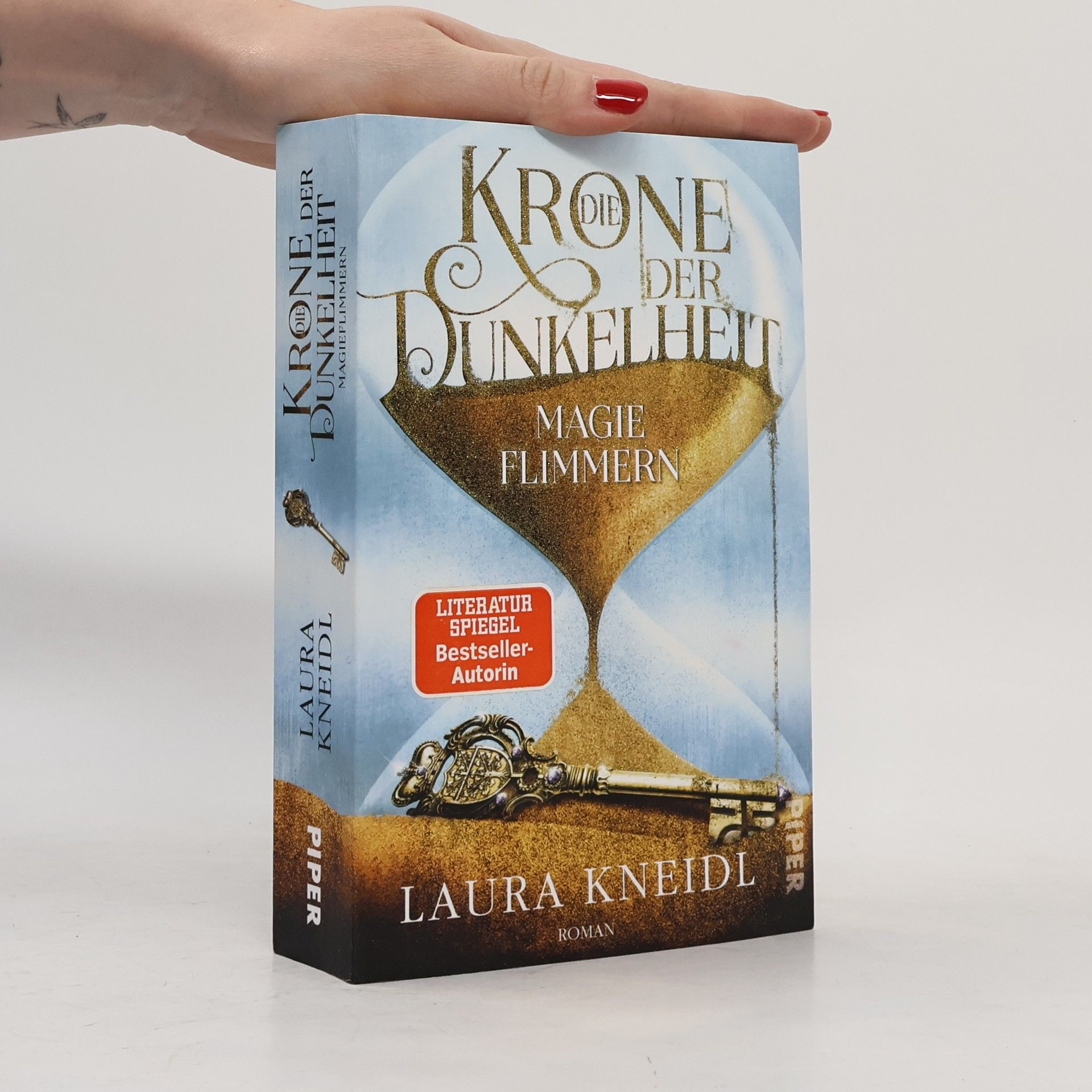 Laura Kneidl Magieflimmern