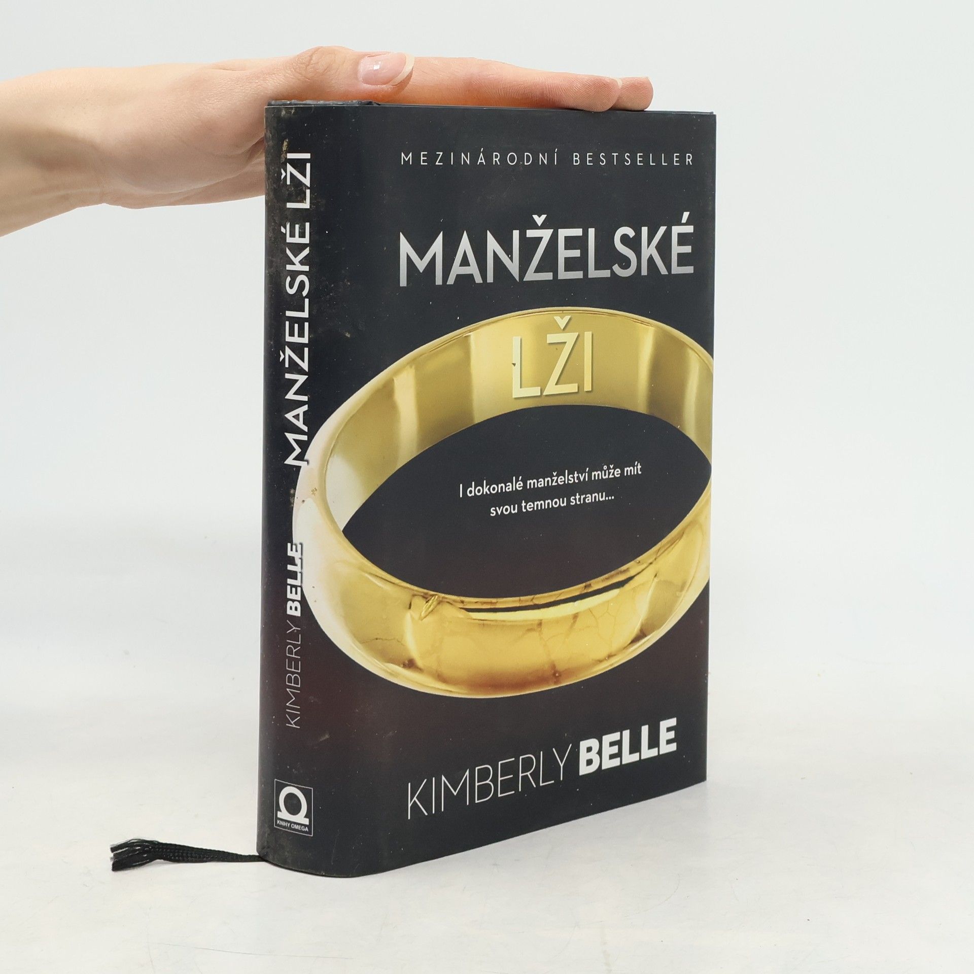 Kimberly Belle Manželské lži
