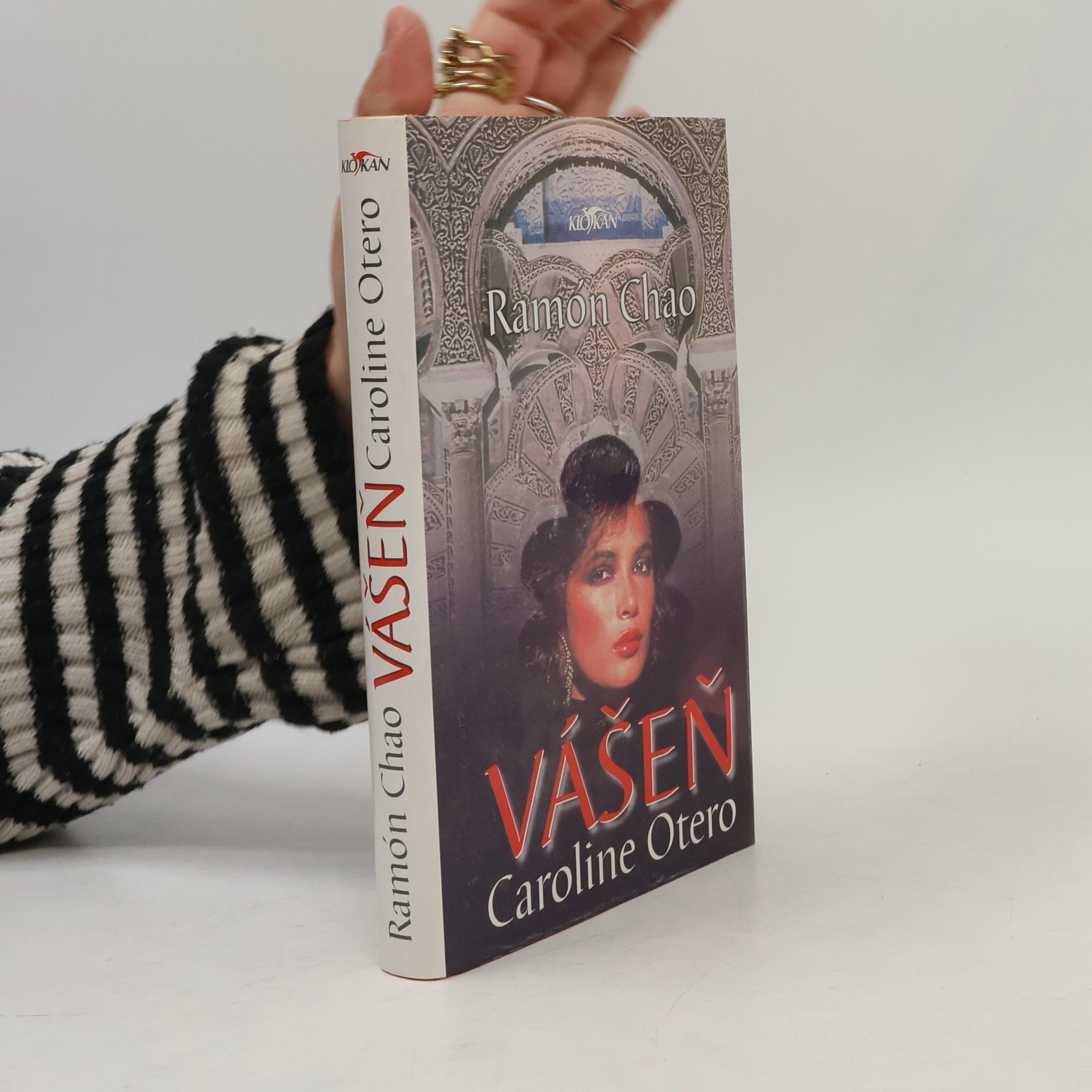 Ramón Chao Vášeň Caroline Otero
