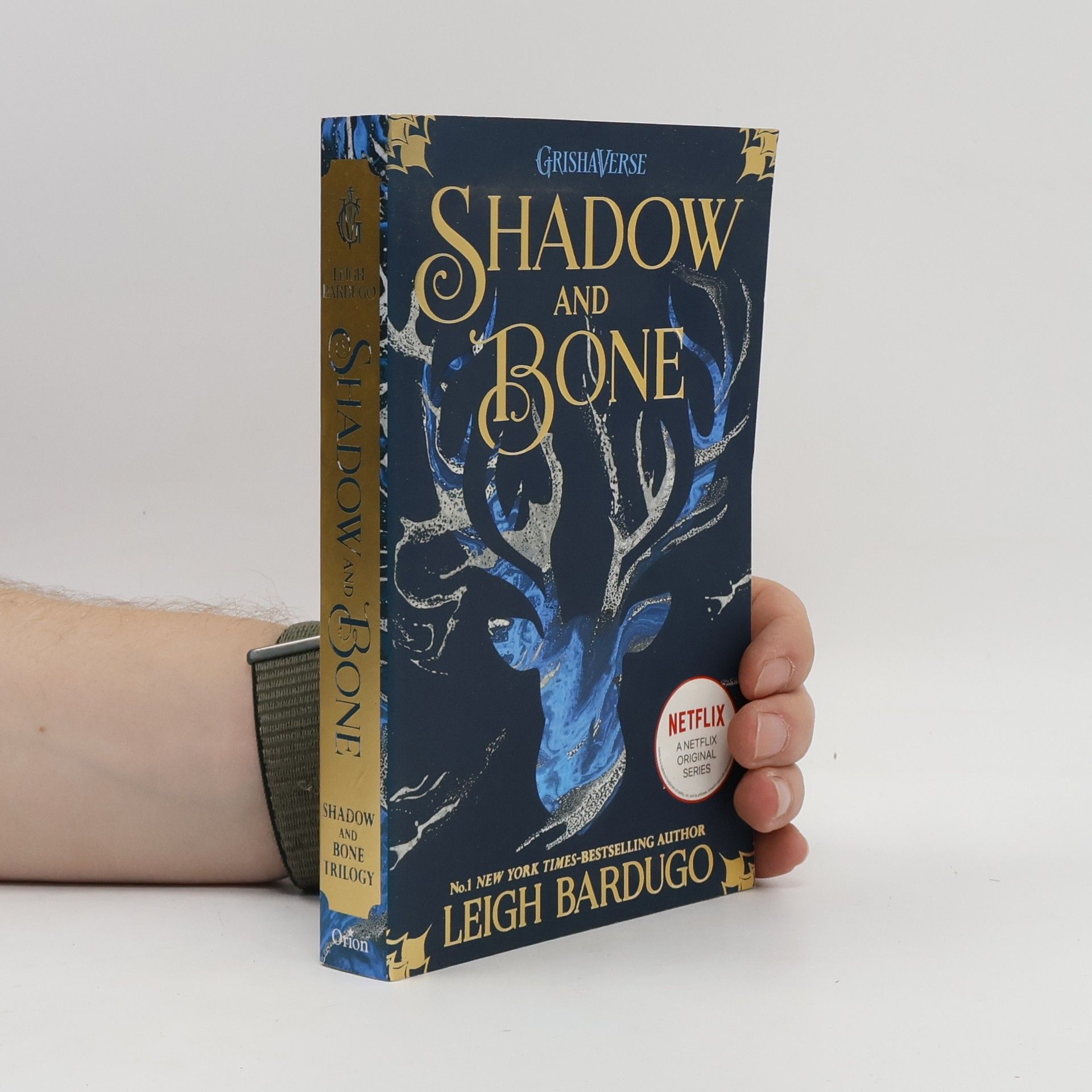 Leigh Bardugo Shadow and Bone