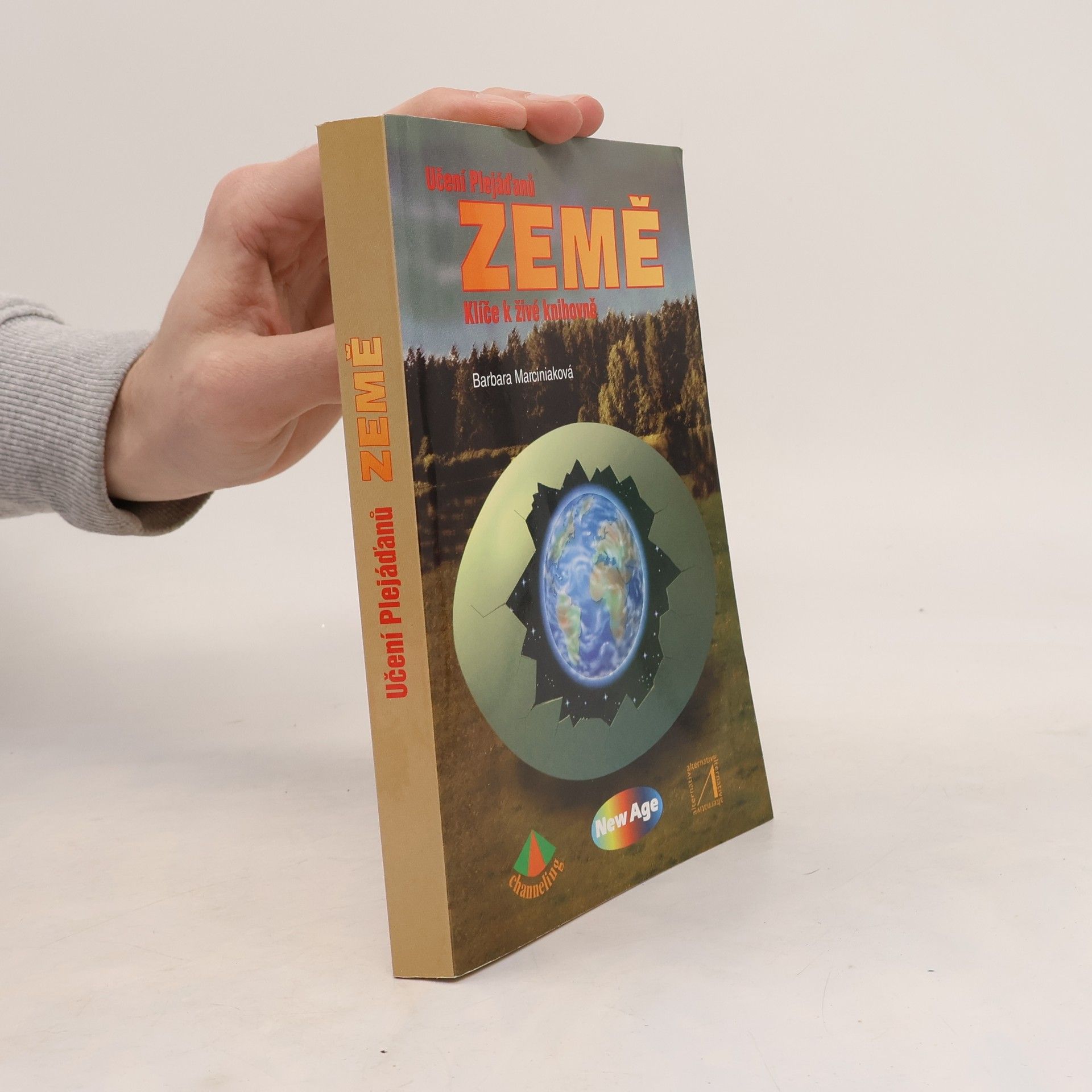 Barbara Marciniak Země