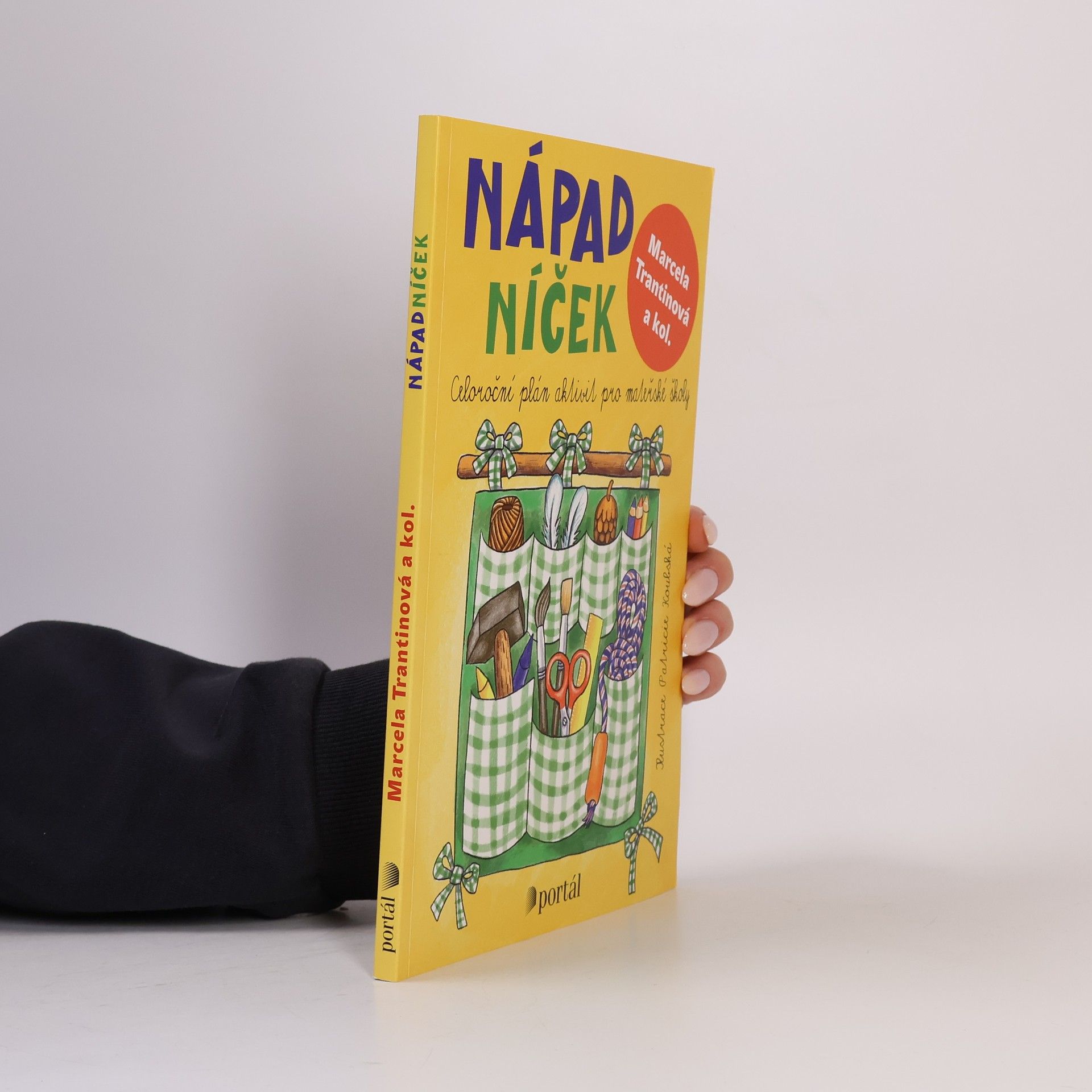 Marcela Trantinová Nápadníček : celoroční plán aktivit pro mateřské školy