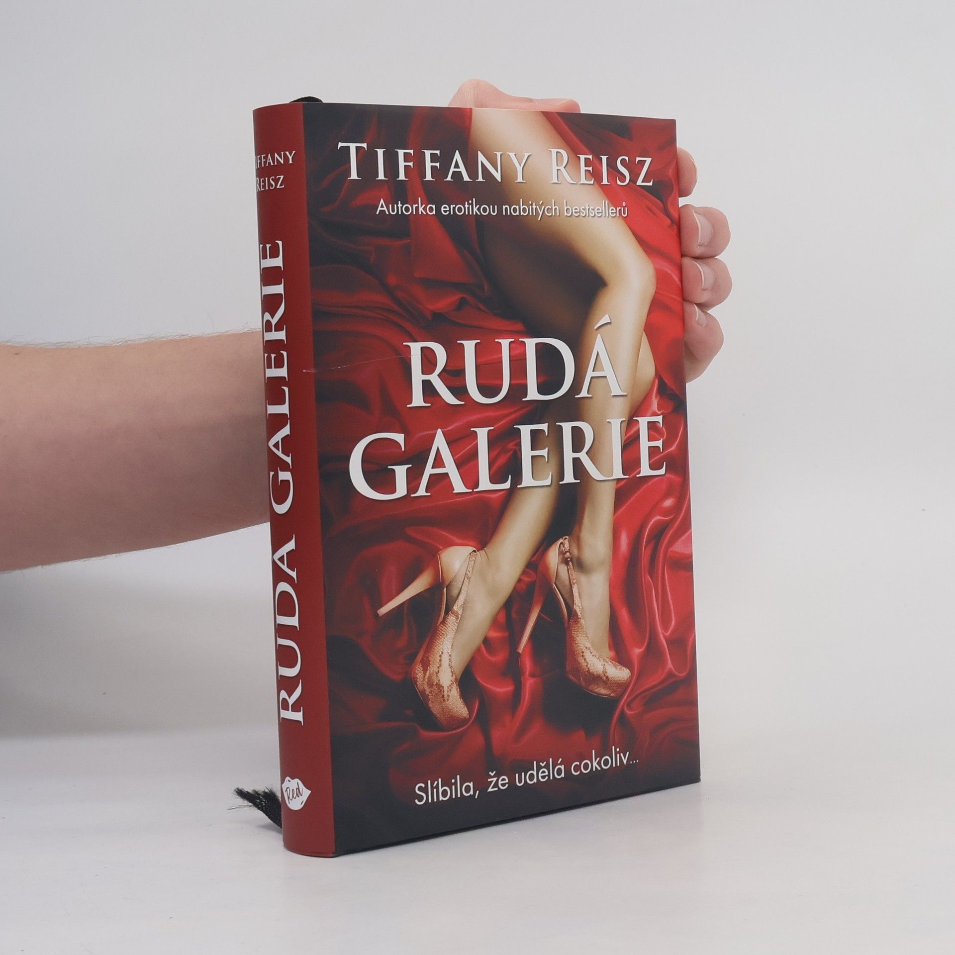 Tiffany Reisz Rudá galerie