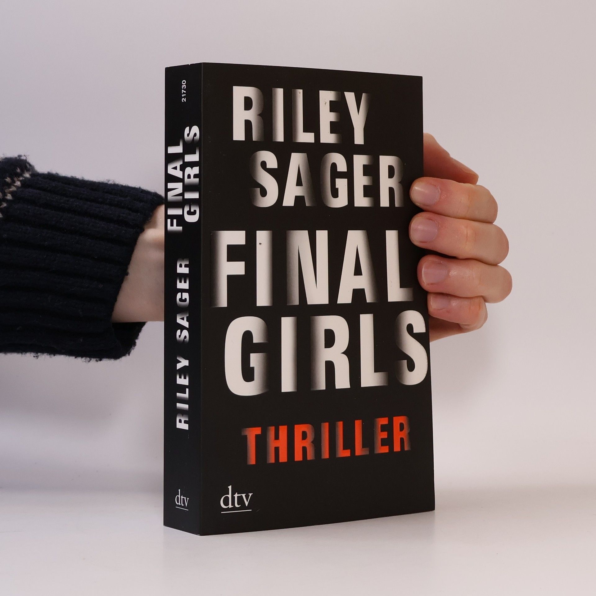 Riley Sager Final girls