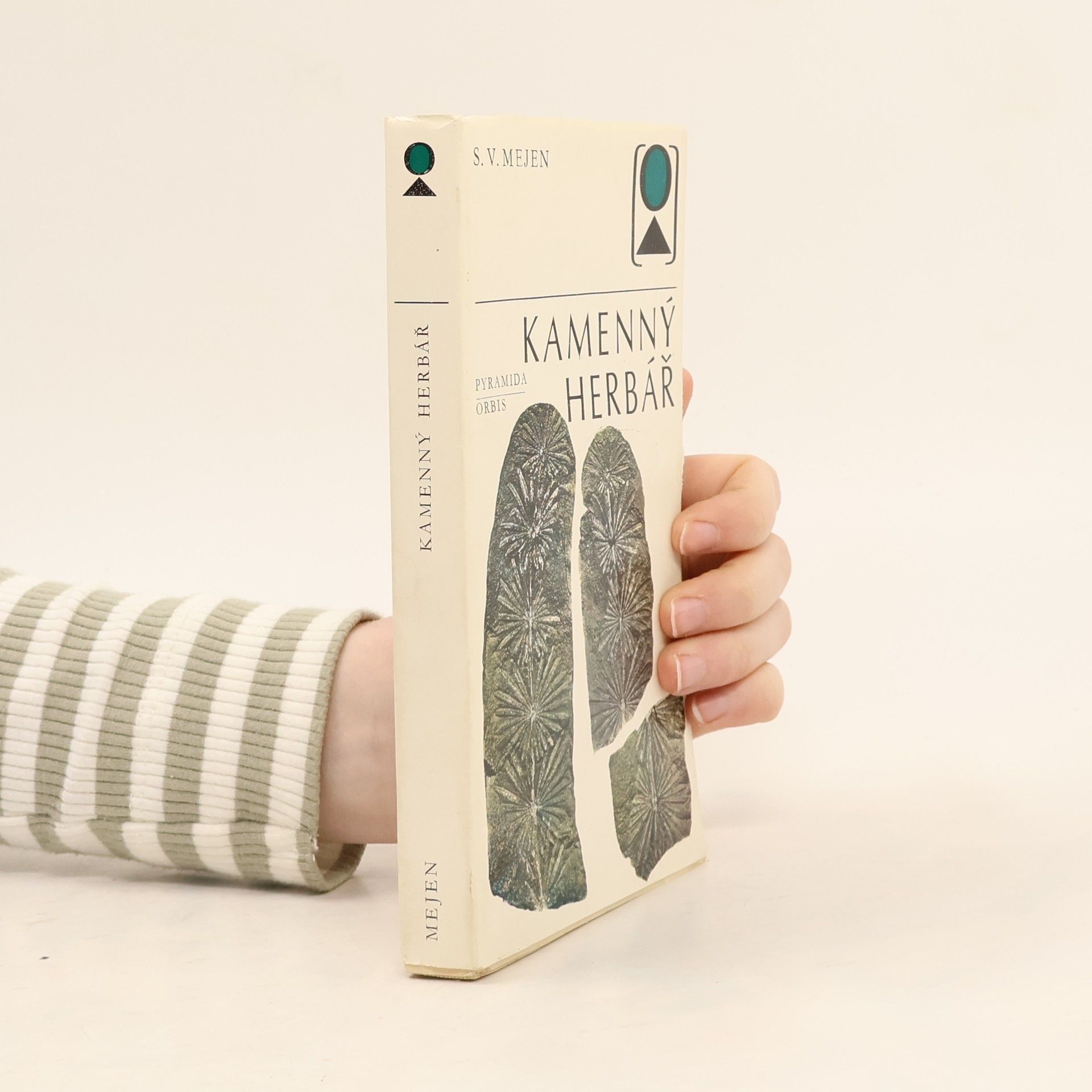 Sergej Viktorovič Mejen Kamenný herbář