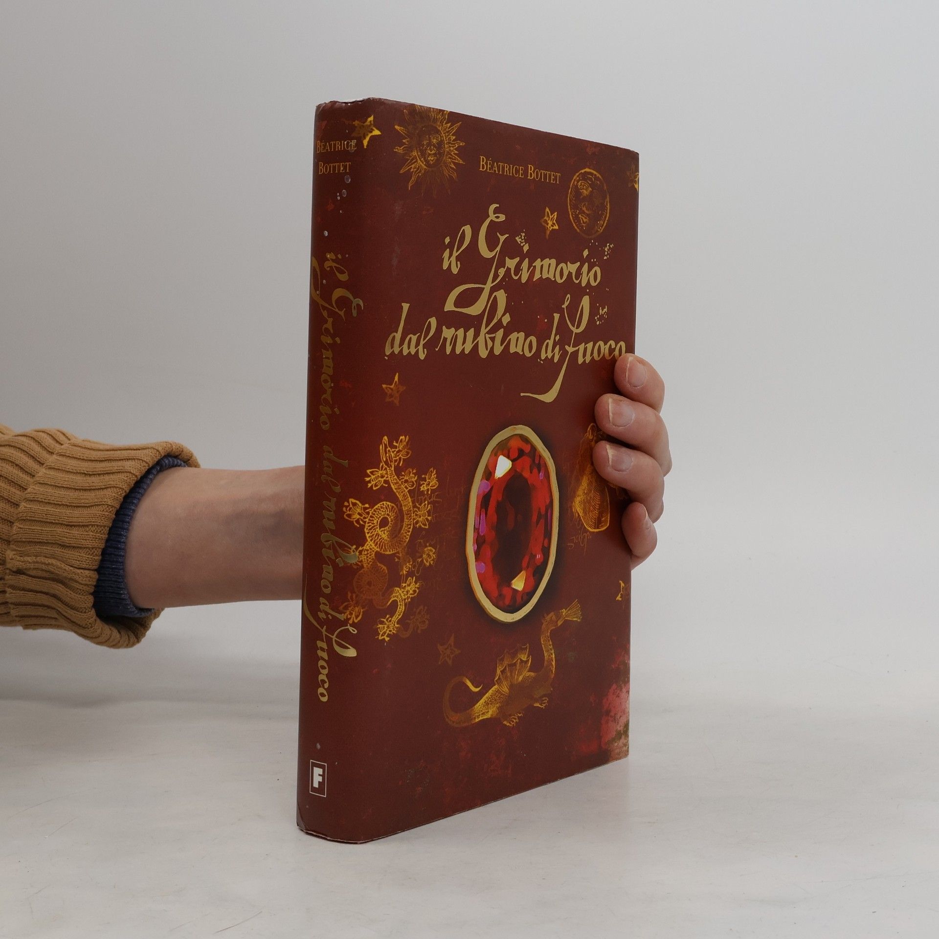 Il grimorio dal rubino di fuoco