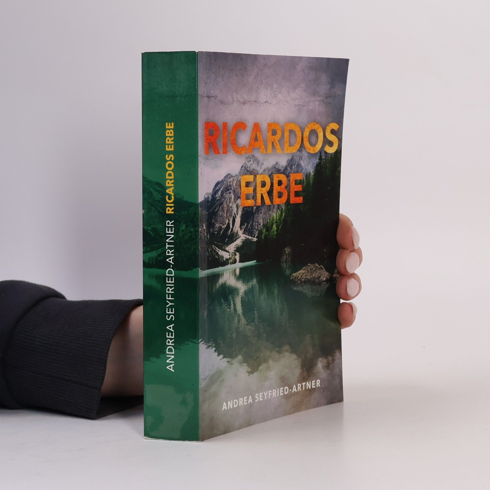 Andrea Seyfried Artner RICARDOS ERBE