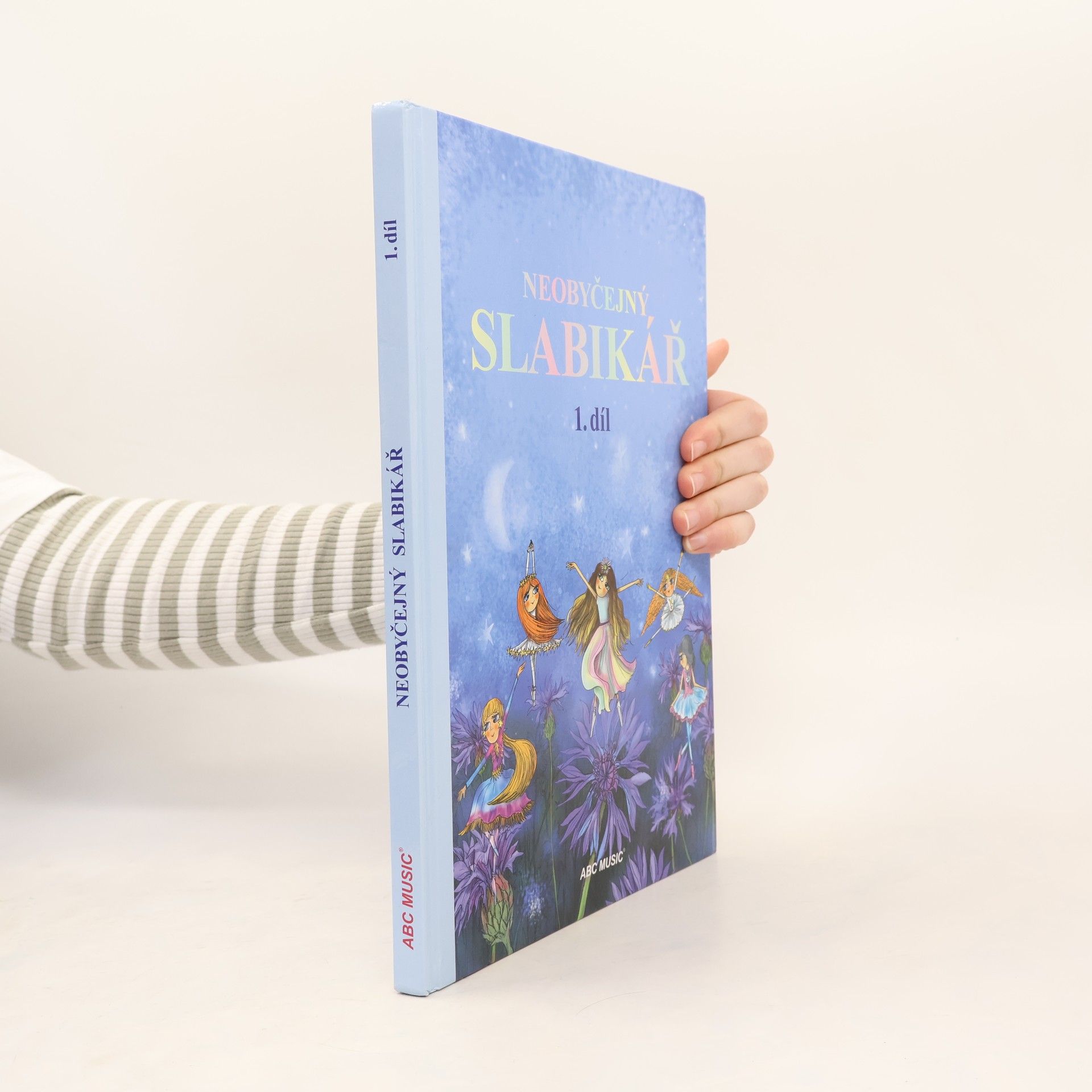 Mária Navrátilová Neobyčejný slabikář. 1. díl