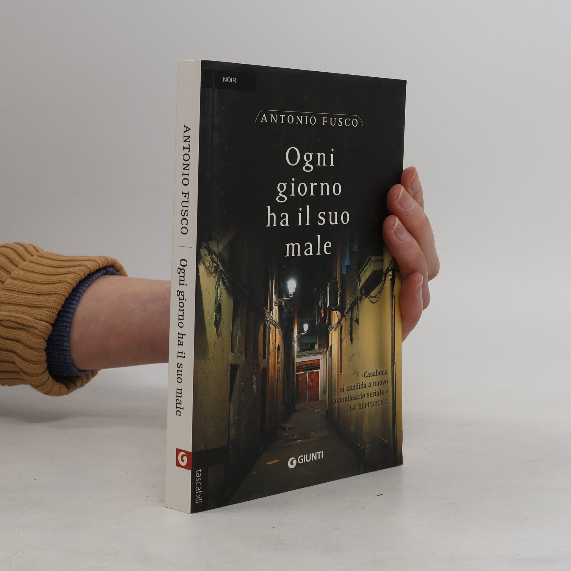 Antonio Fusco Ogni giorno ha il suo male