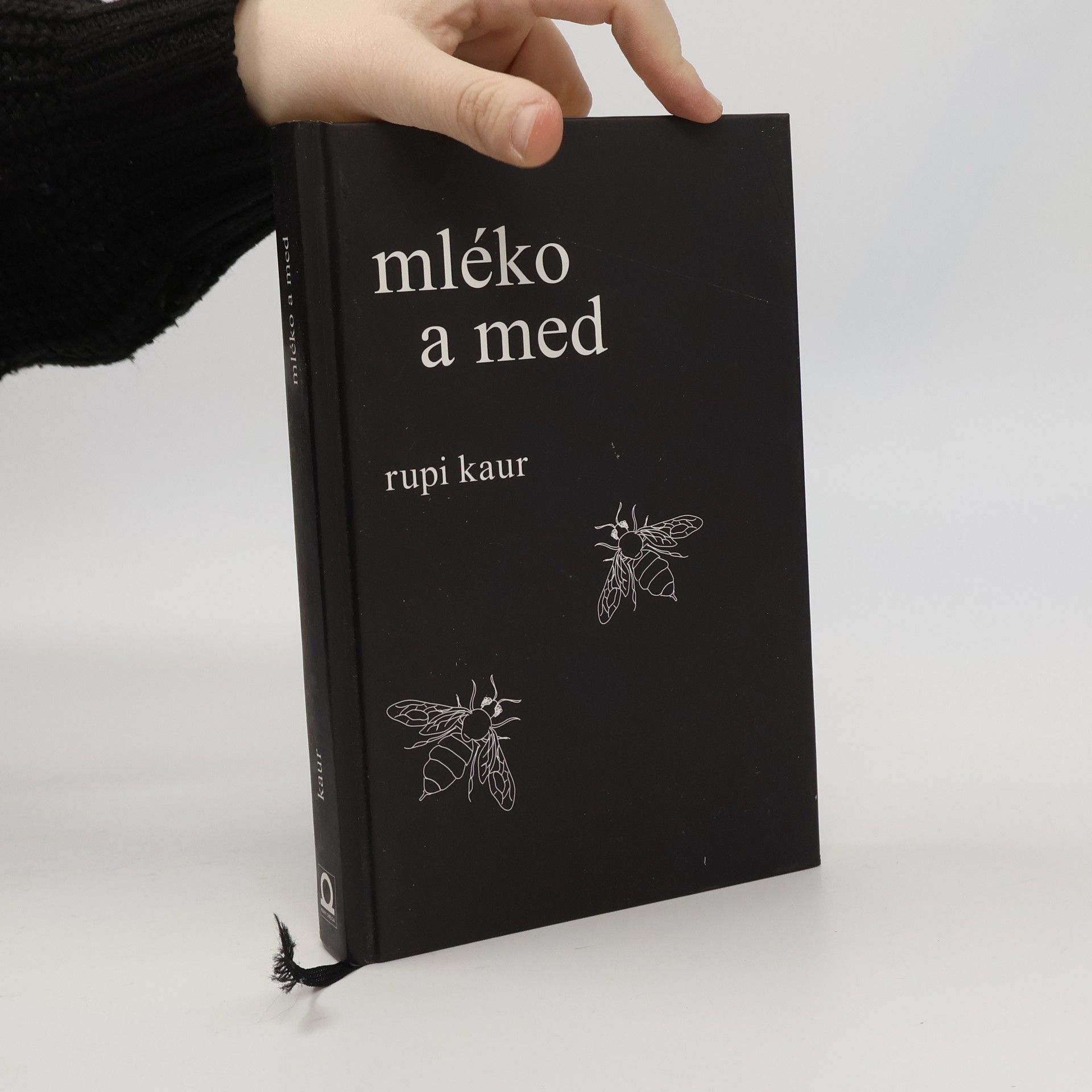 Rupi Kaur Mléko a med