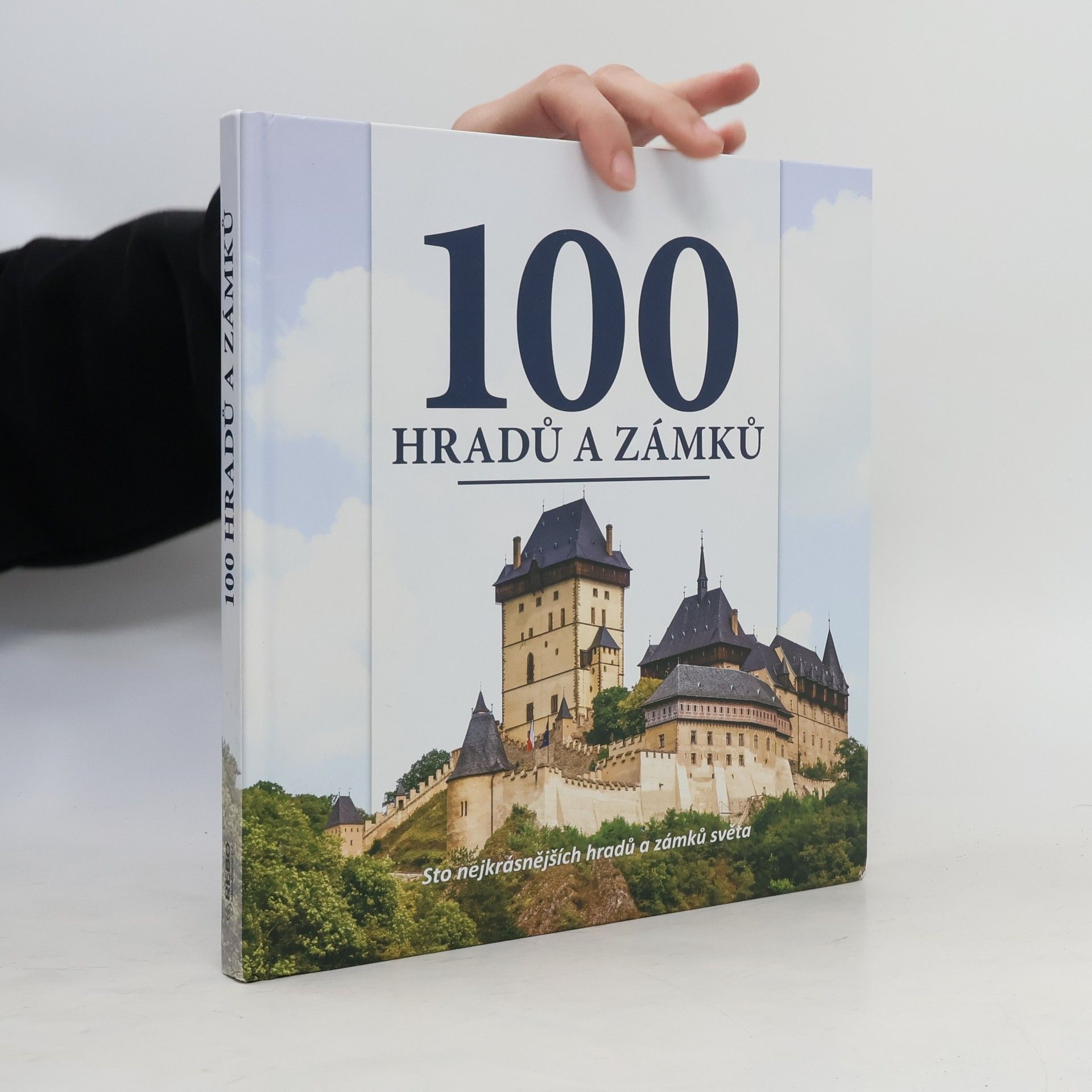 Autores varios 100 hradů a zámků