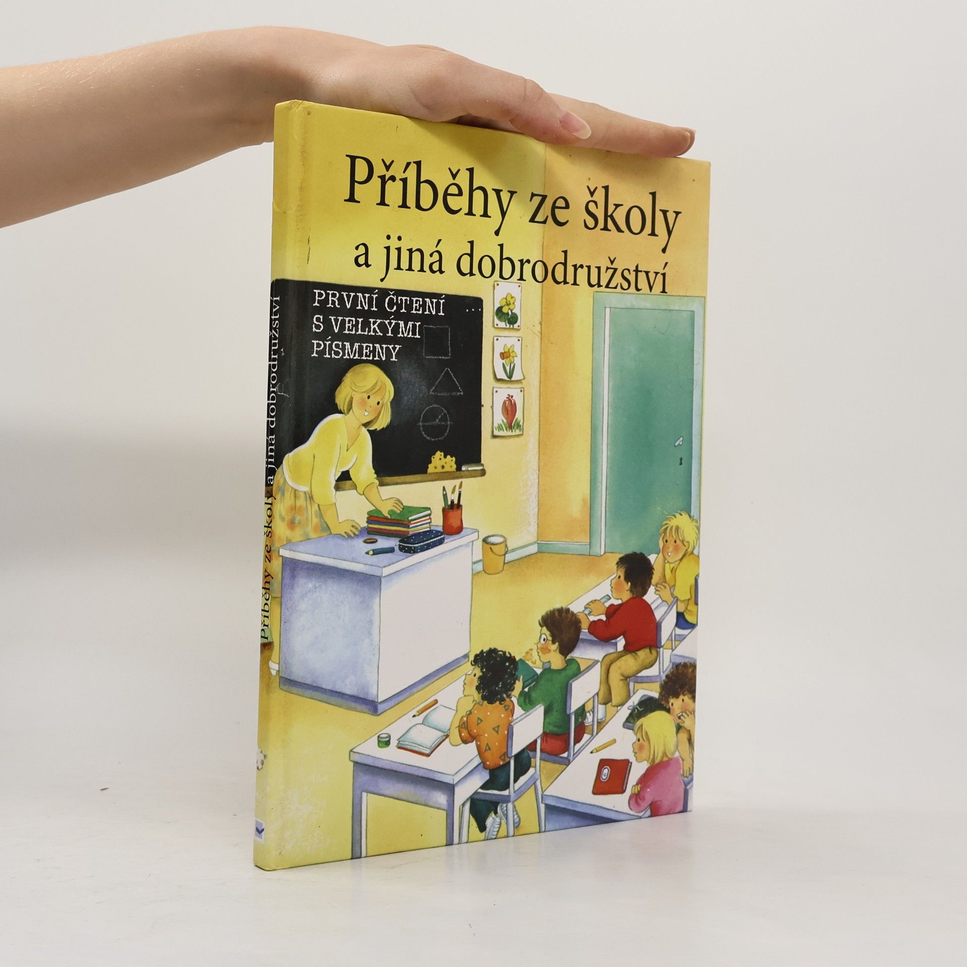 Valériane Macías Příběhy ze školy a jiná dobrodružství. První čtení s velkými písmeny