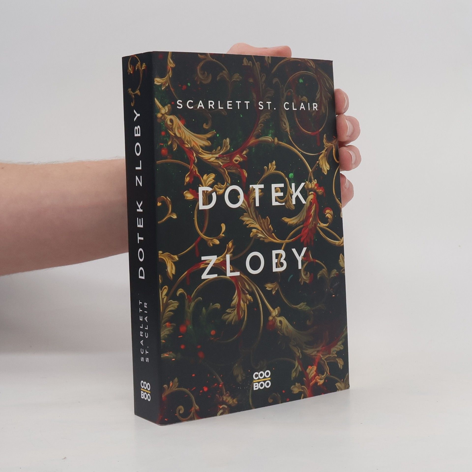 Scarlett St. Clair Dotek zloby