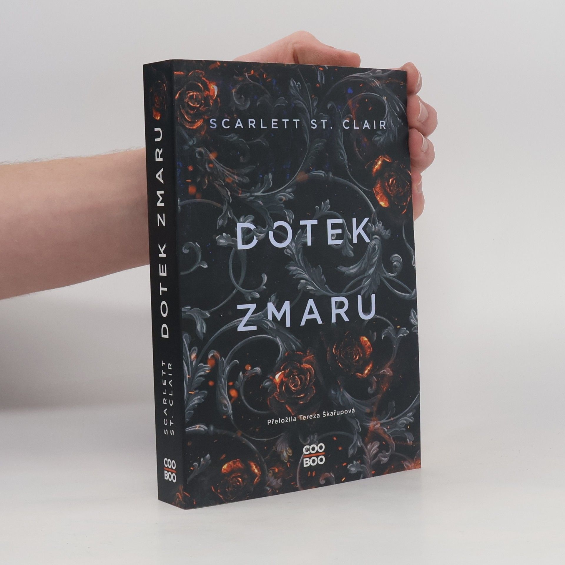 Scarlett St. Clair Dotek zmaru