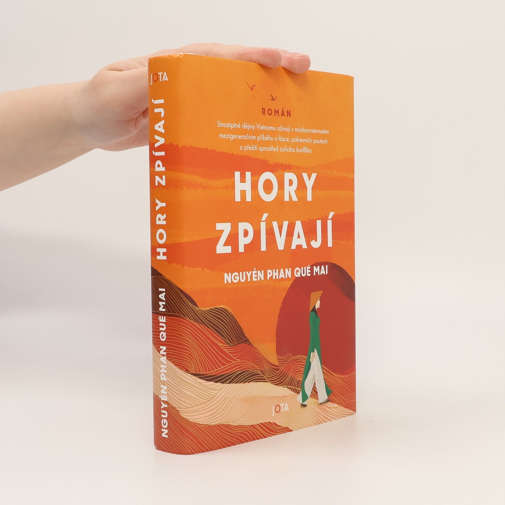 Nguyễn Phan Quế Mai Hory zpívají