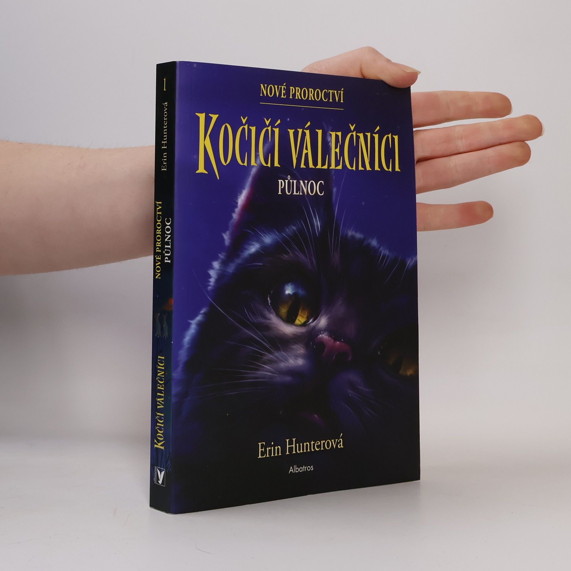Erin Hunter Půlnoc