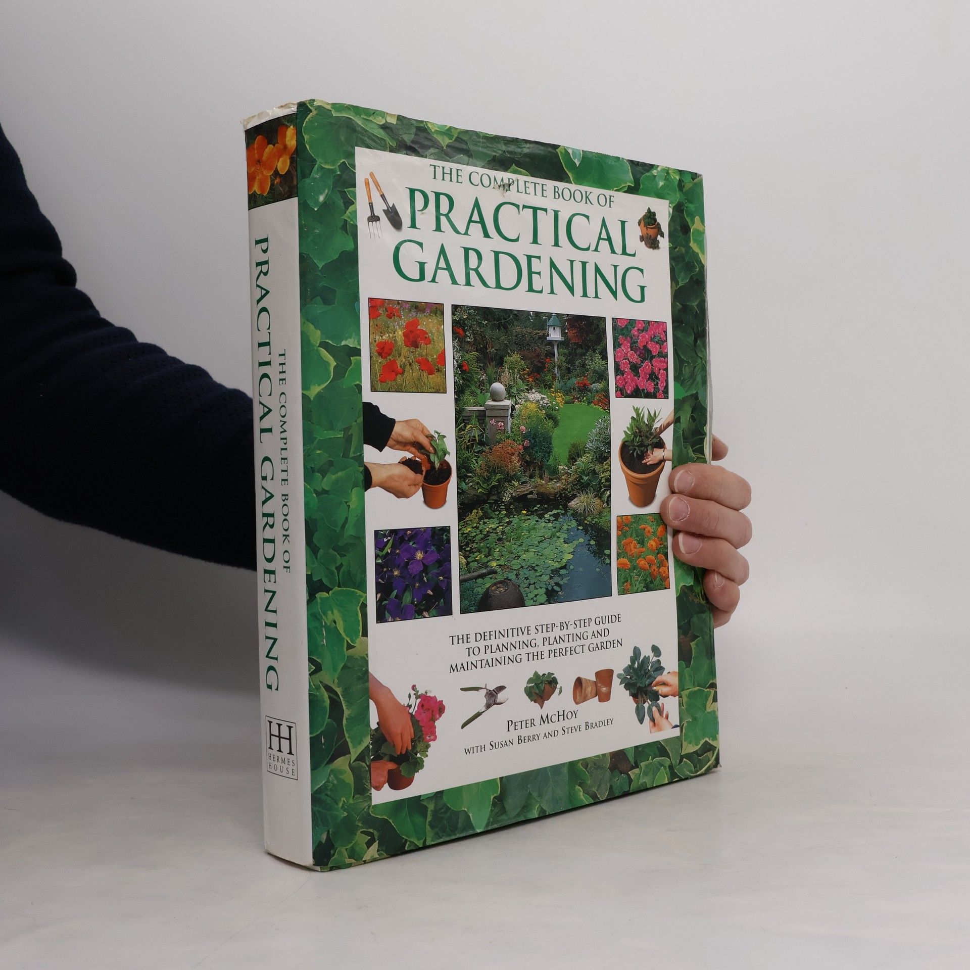 Susan Berry The Complete Book of Practical Gardening