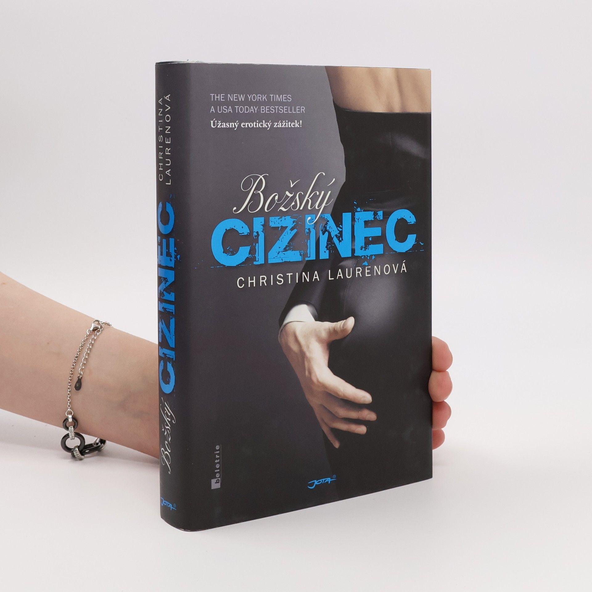 Christina Lauren Božský cizinec