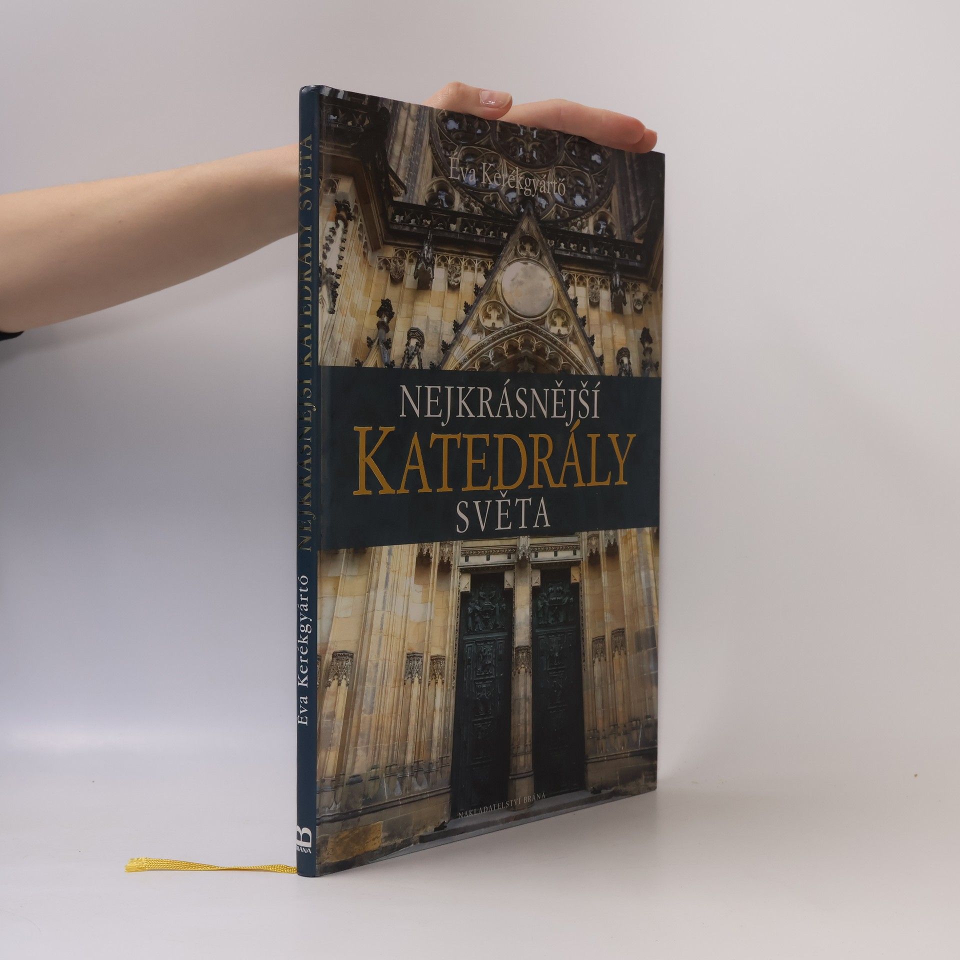 Éva Kerékgyártó Nejkrásnější katedrály světa