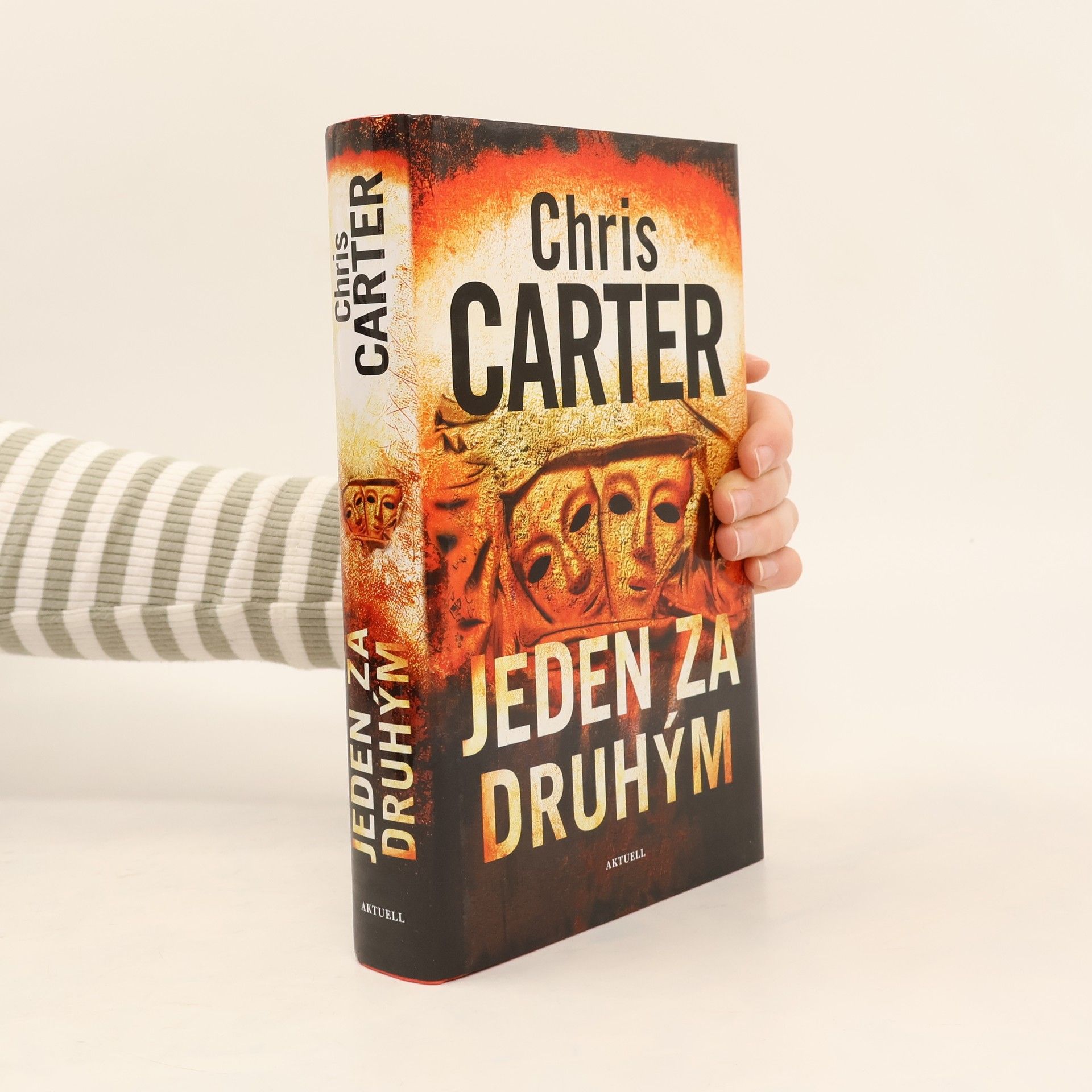 Chris Carter Jeden za druhým