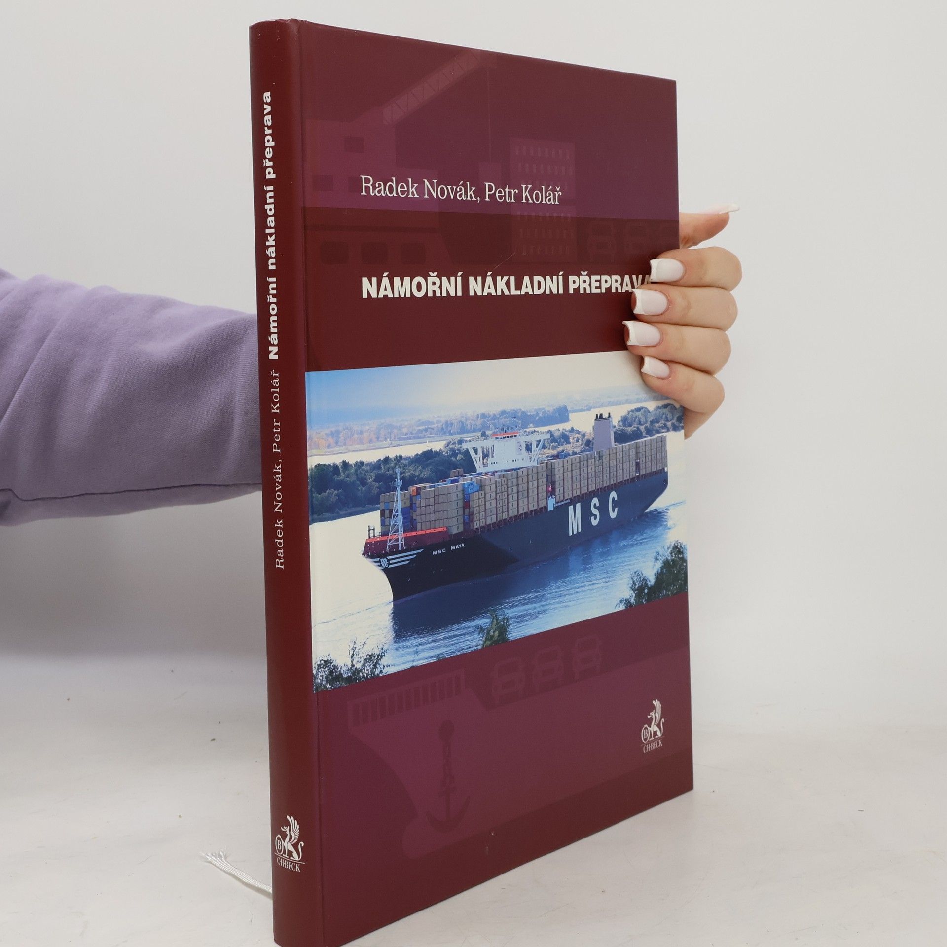 Námořní nákladní přeprava