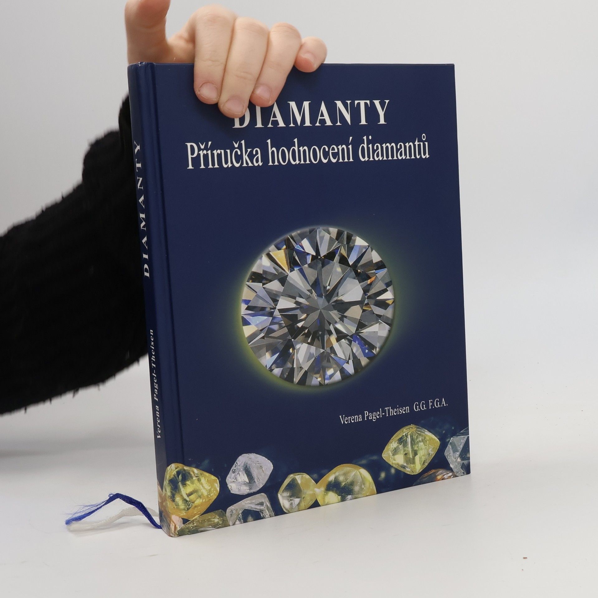Verena Pagel Theisen Diamanty. Příručka hodnocení diamantů