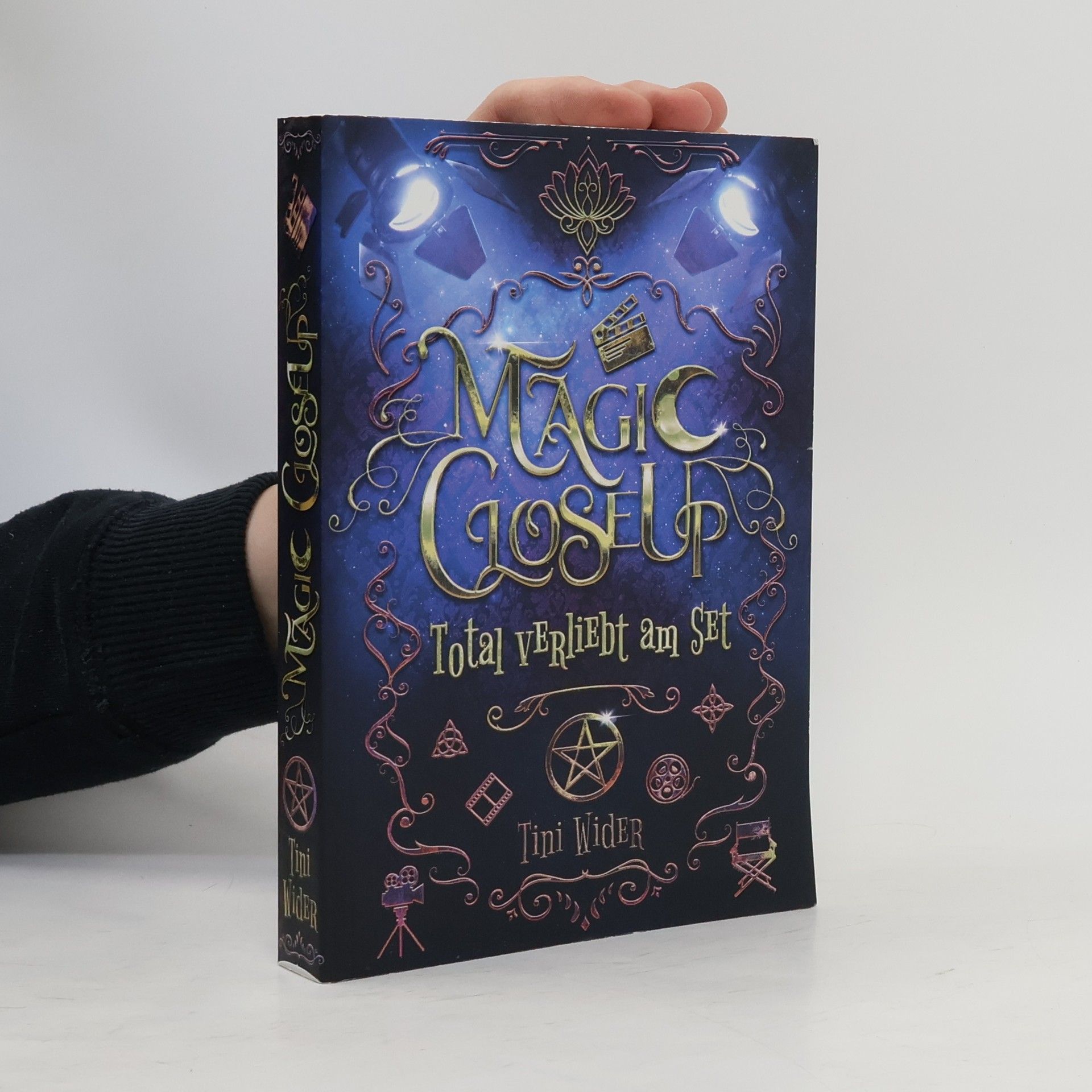 Tini Wider Magic Close Up - Total verliebt am Set