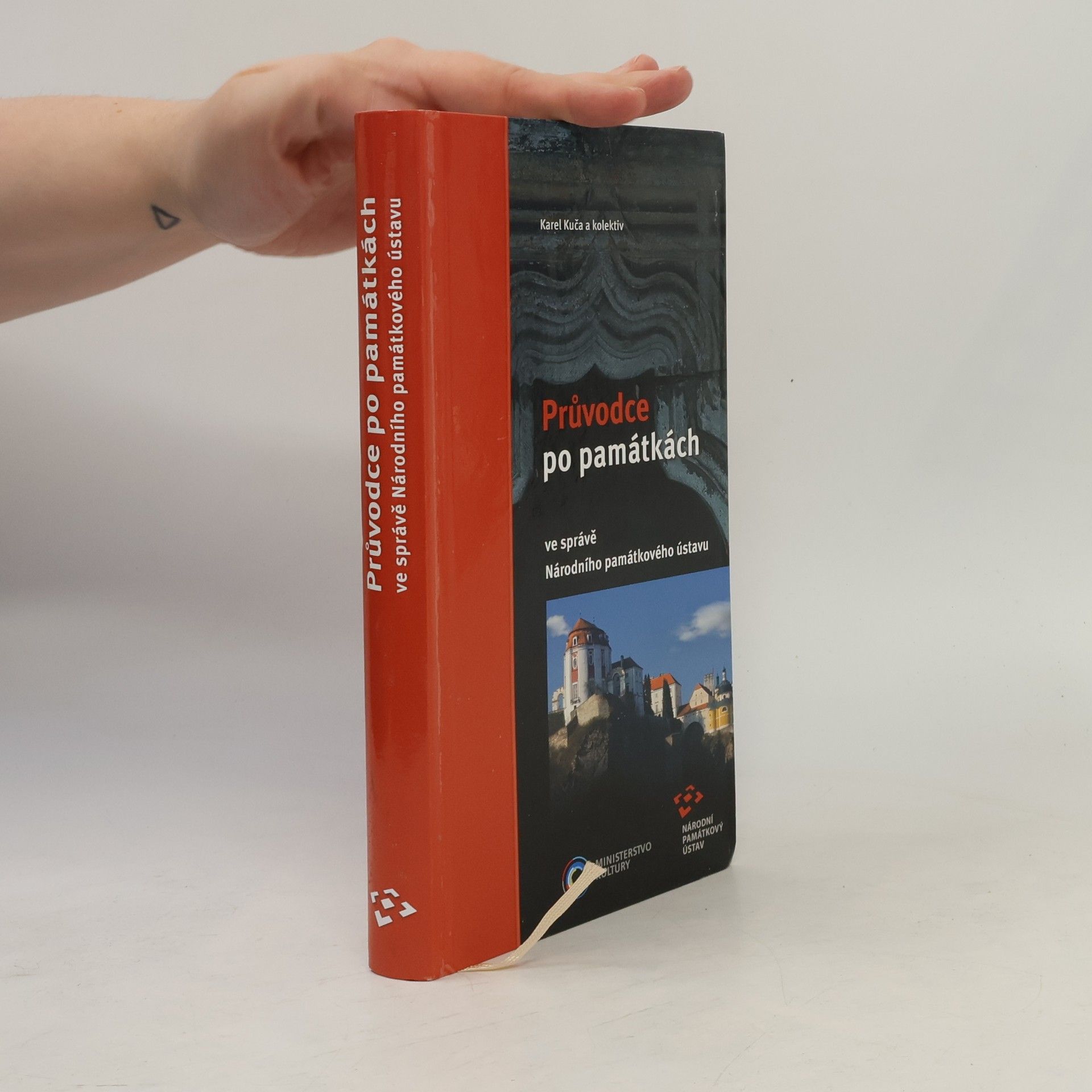 Karel Kuča Průvodce po památkách. Ve správě Národního památkového ústavu