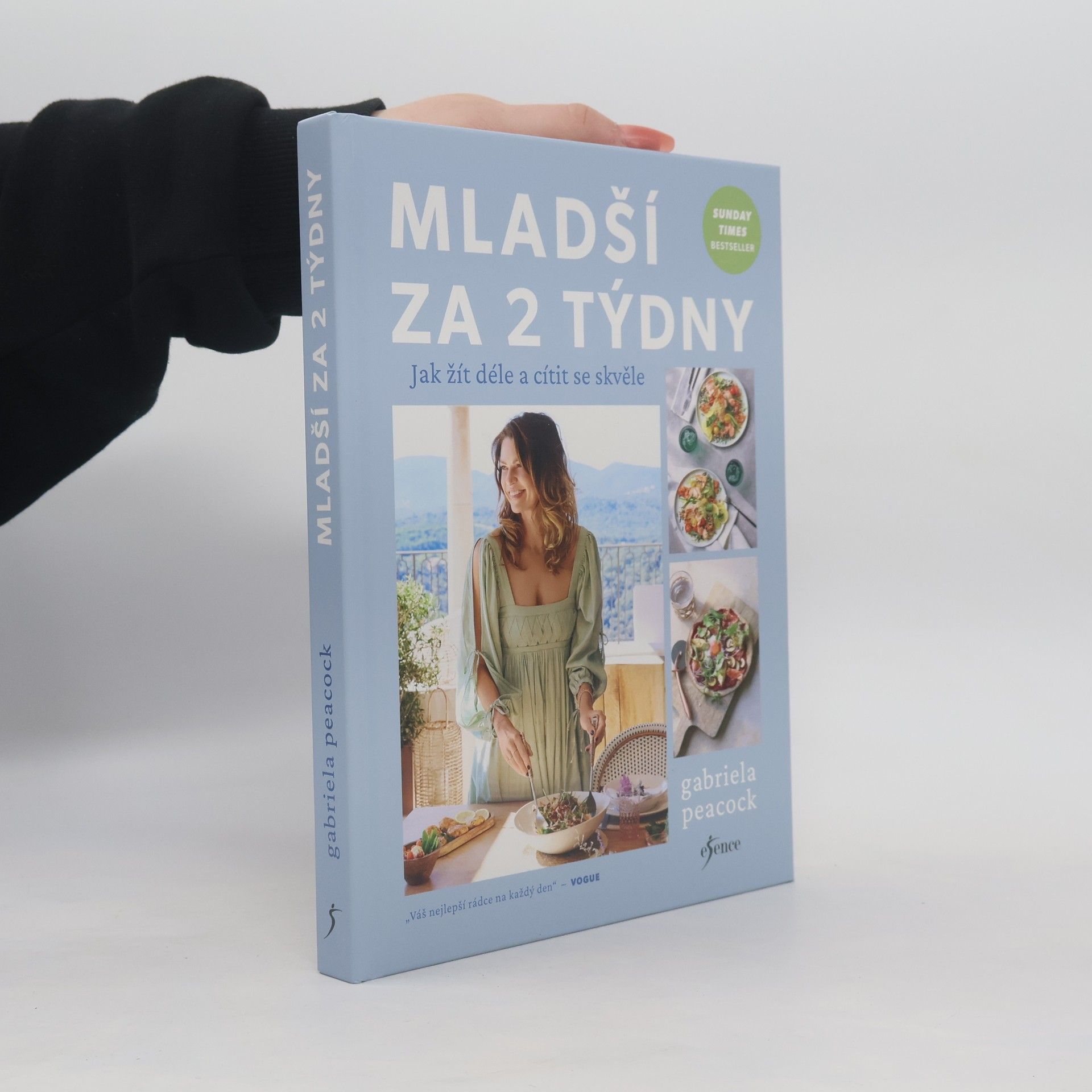 Mladší za 2 týdny
