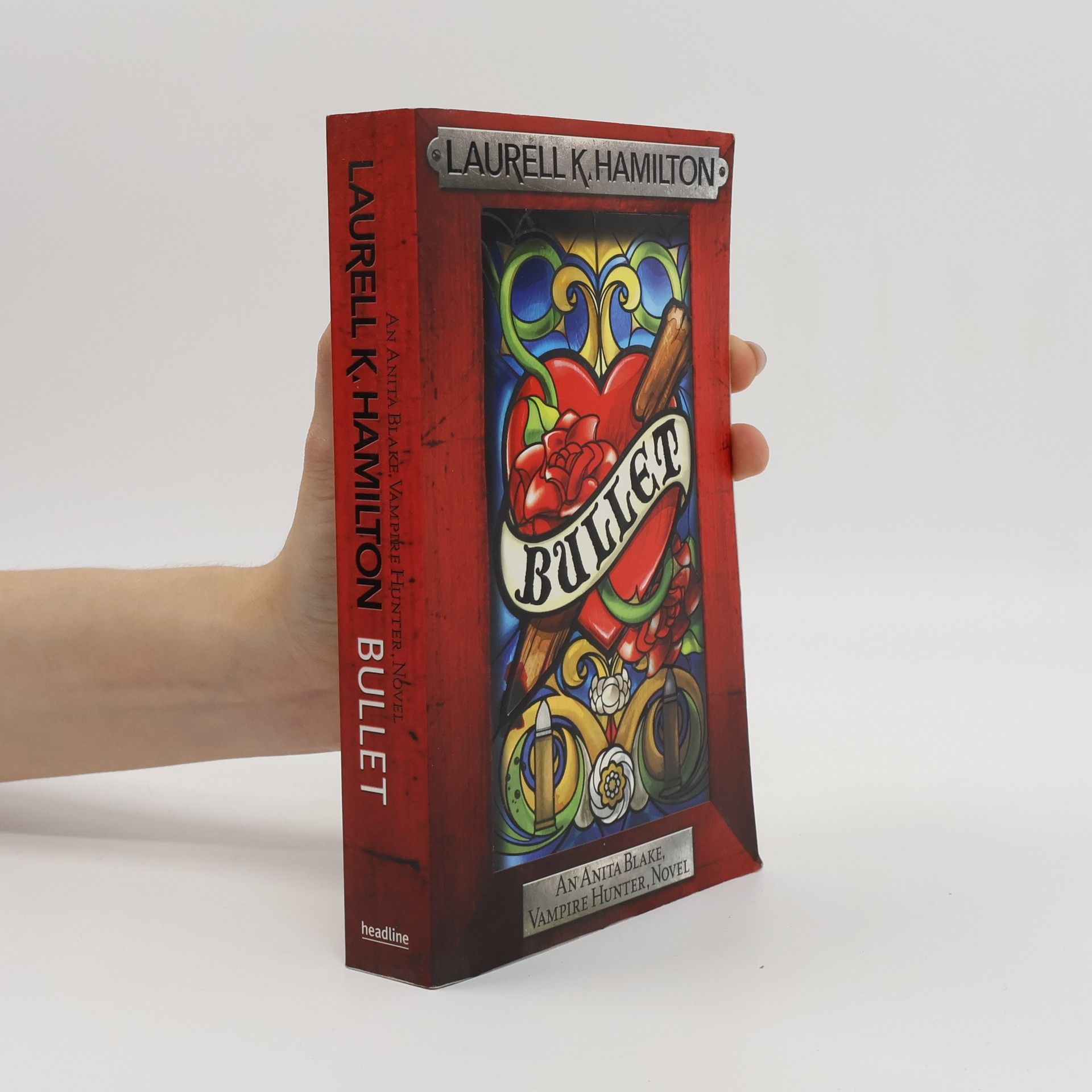 Laurell Kaye Hamilton Bullet