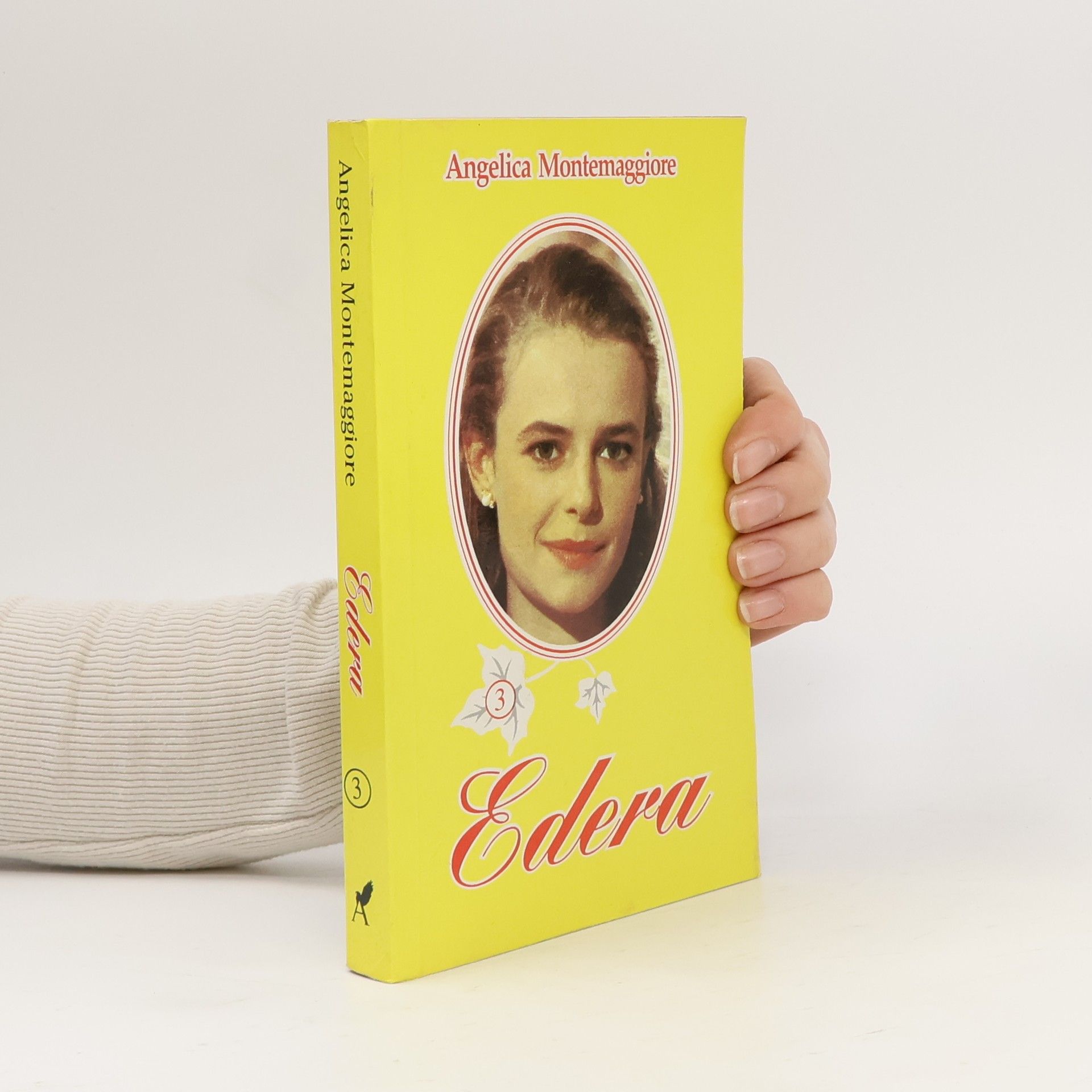 Angelica Montemaggiore Edera 3