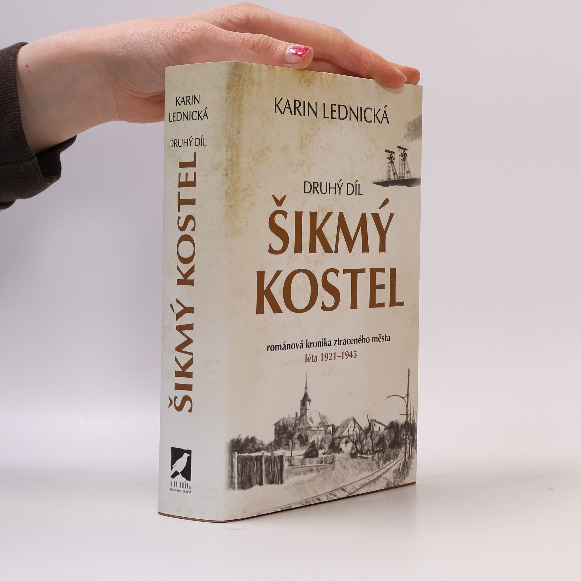 Karin Lednická Šikmý kostel 2