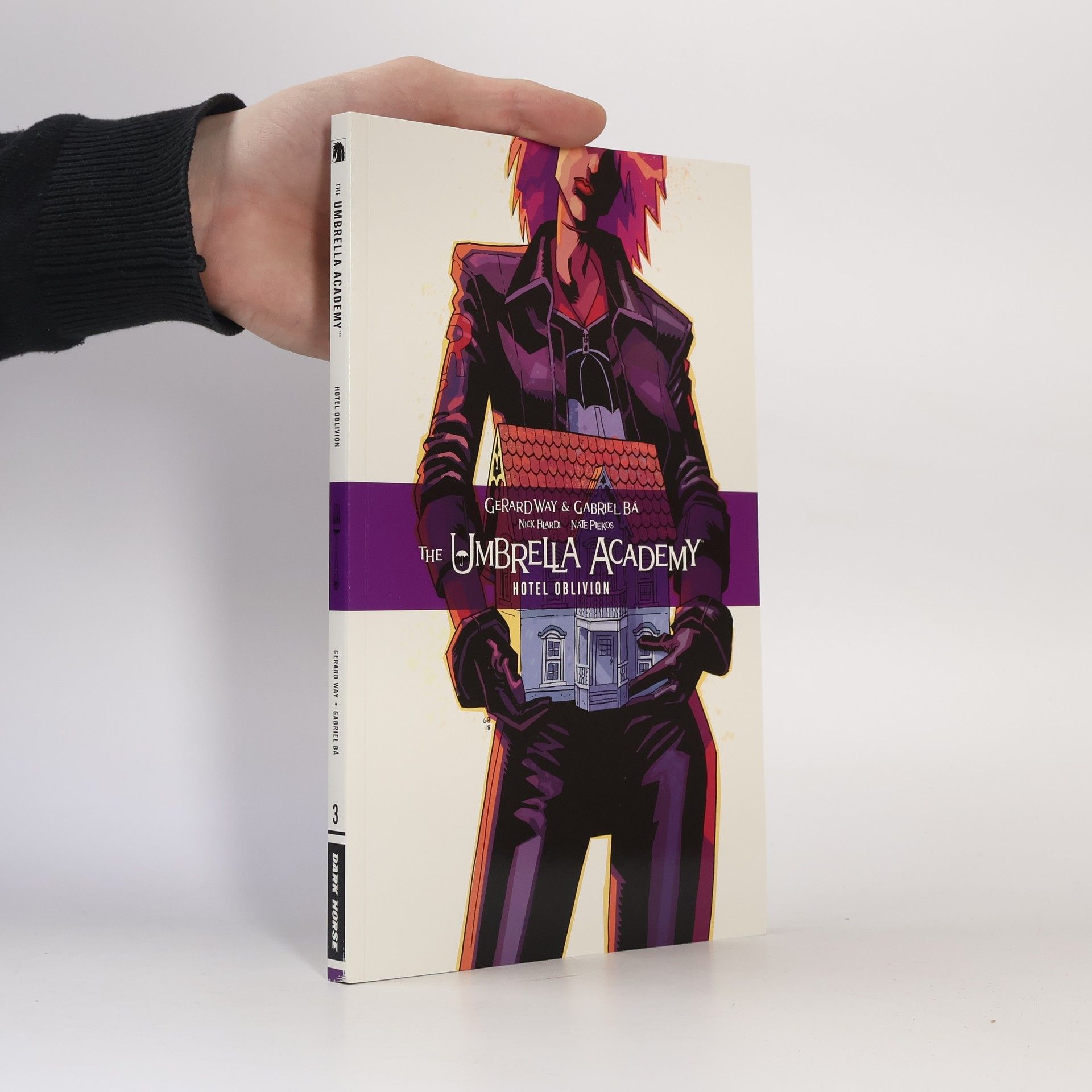 Gerard Way The Umbrella Academy 3. Hotel Oblivion