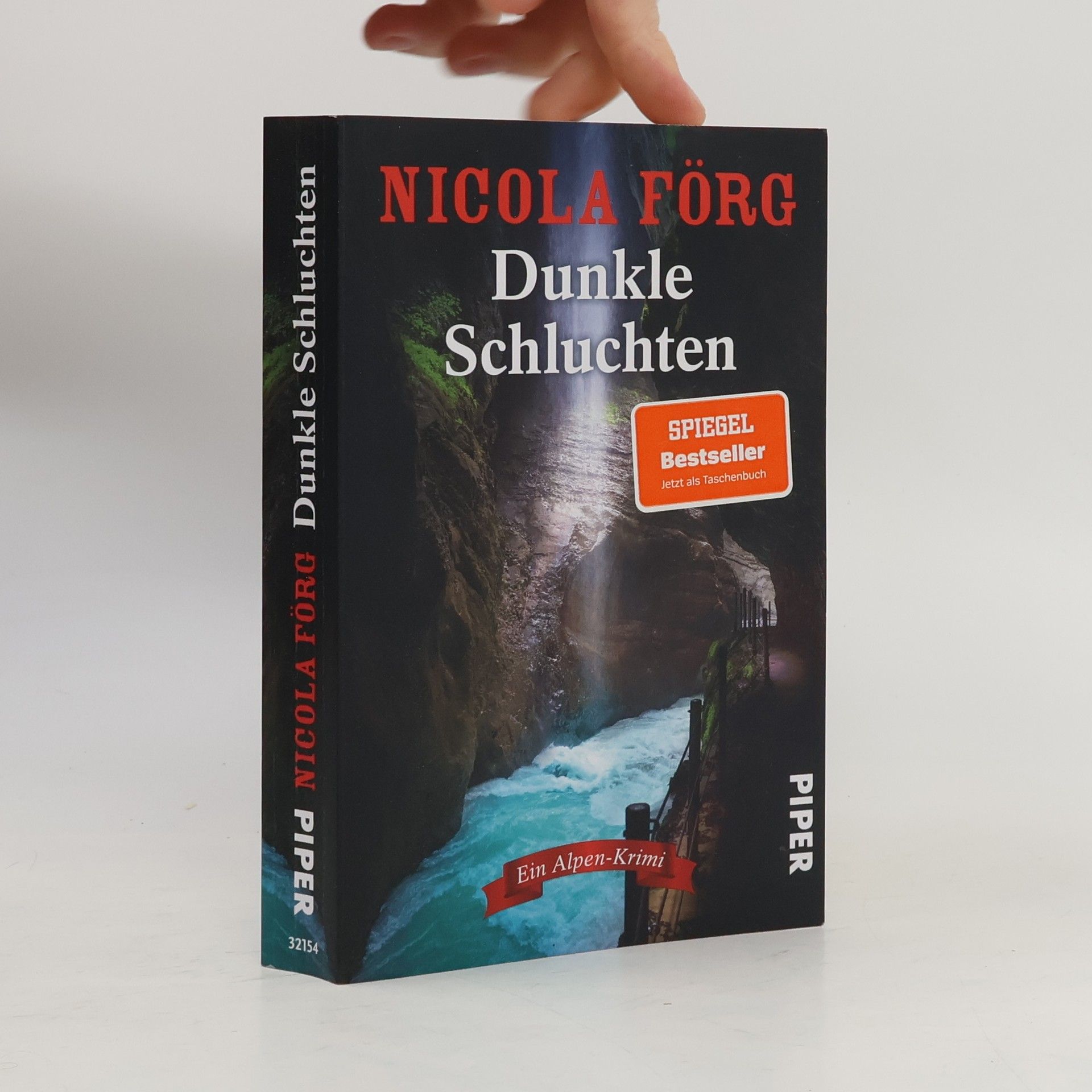 Nicola Förg Dunkle Schluchten