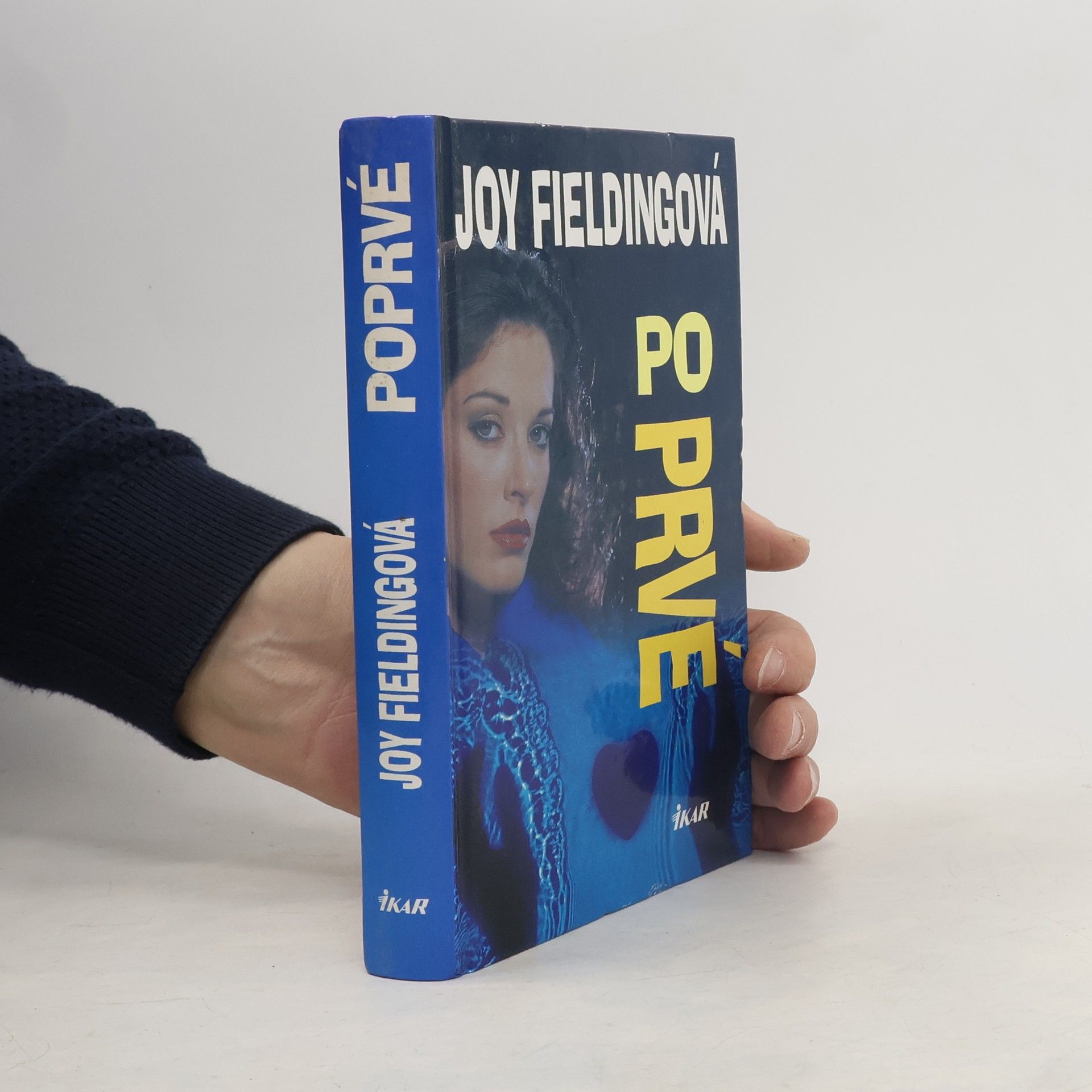 Joy Fielding Poprvé