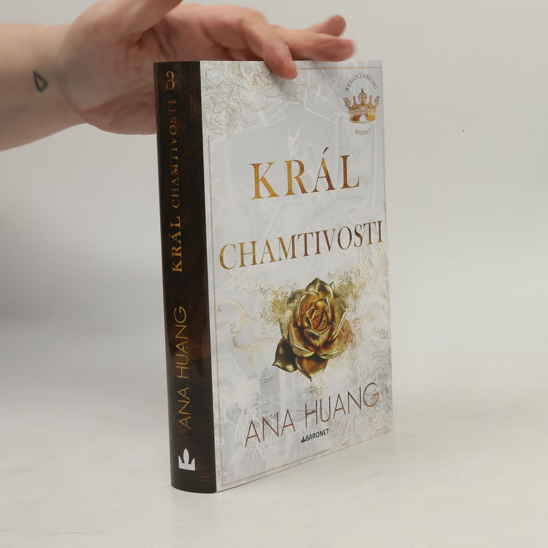 Ana Huang Král chamtivosti