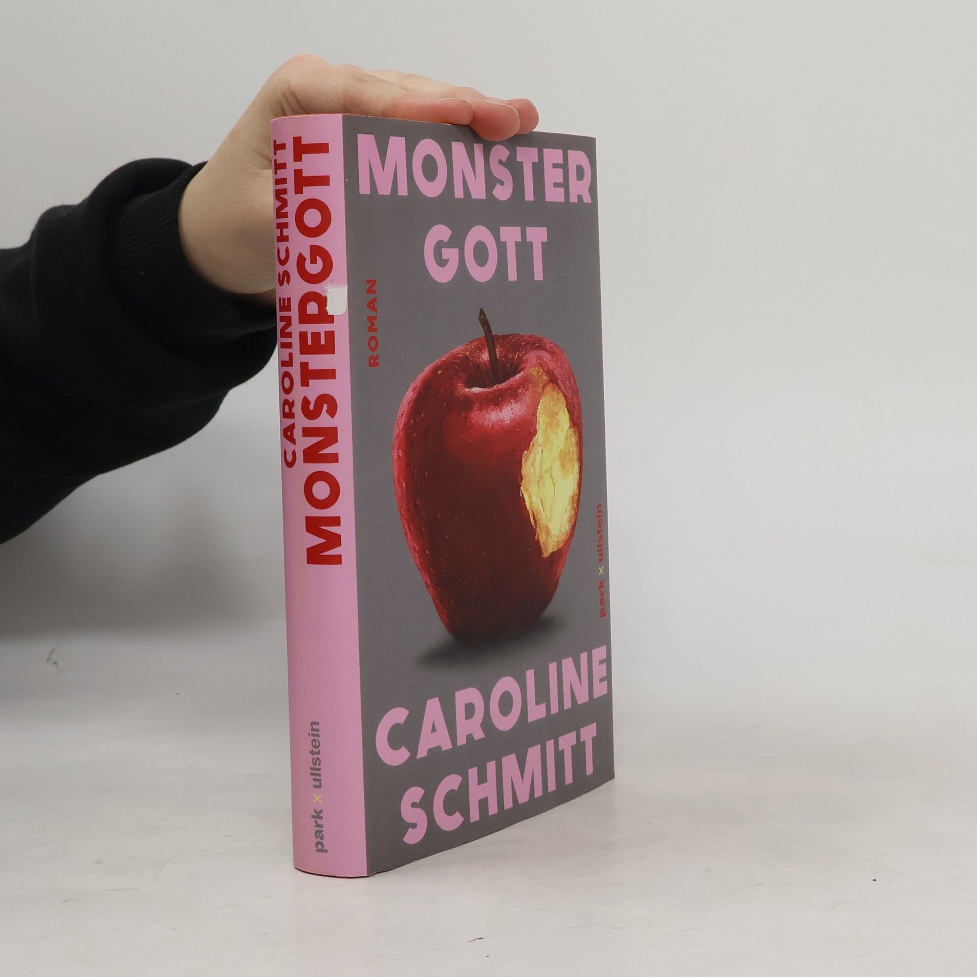 Caroline Schmitt Monstergott