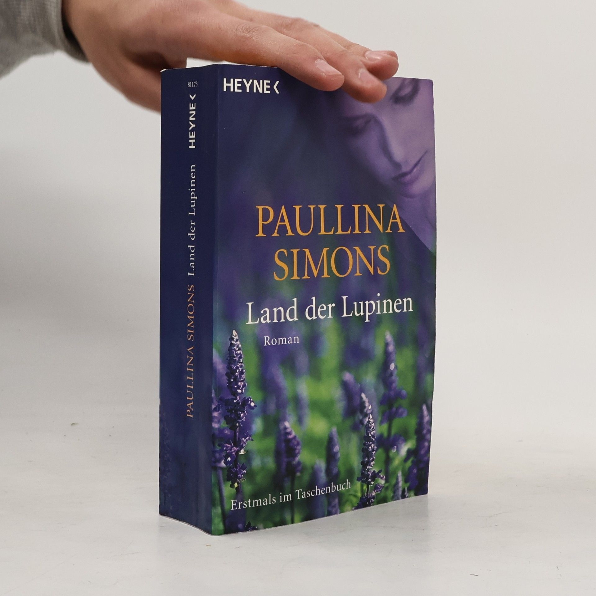 Paullina Simons Land der Lupinen