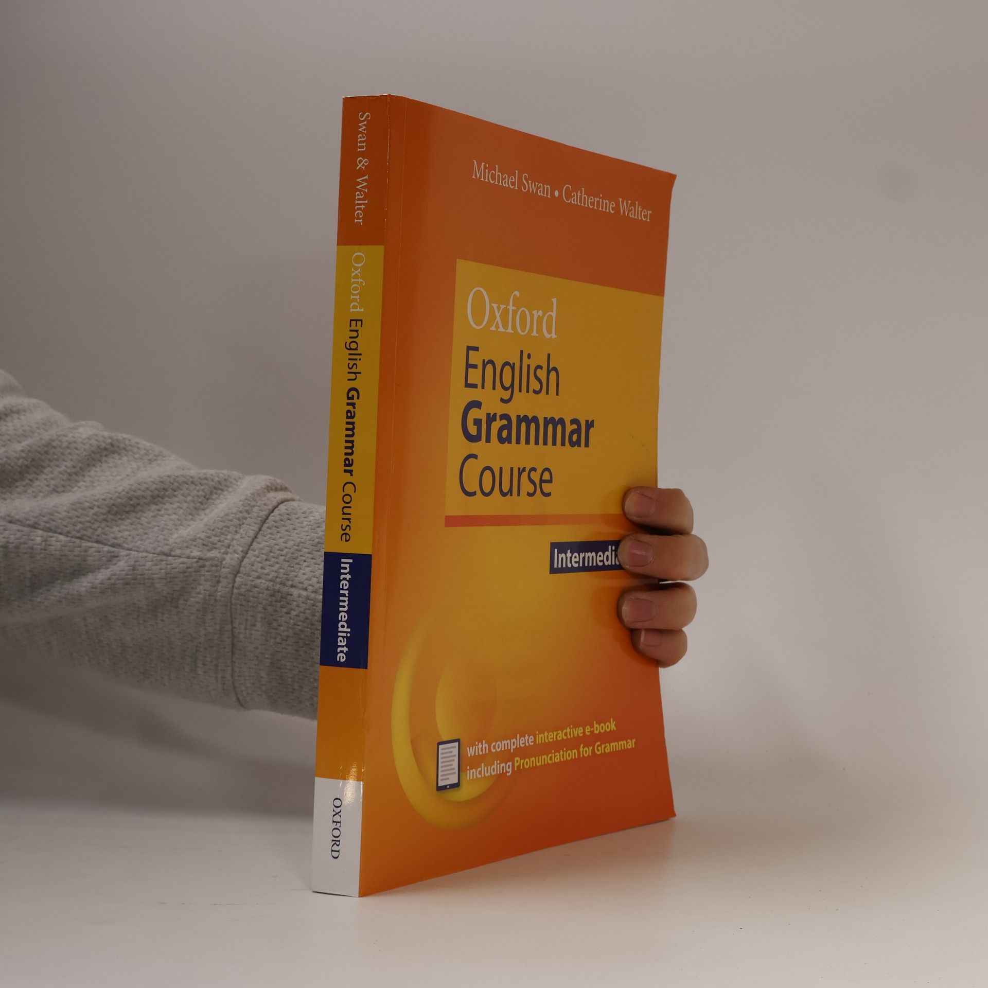 Oxford English Grammar Course
