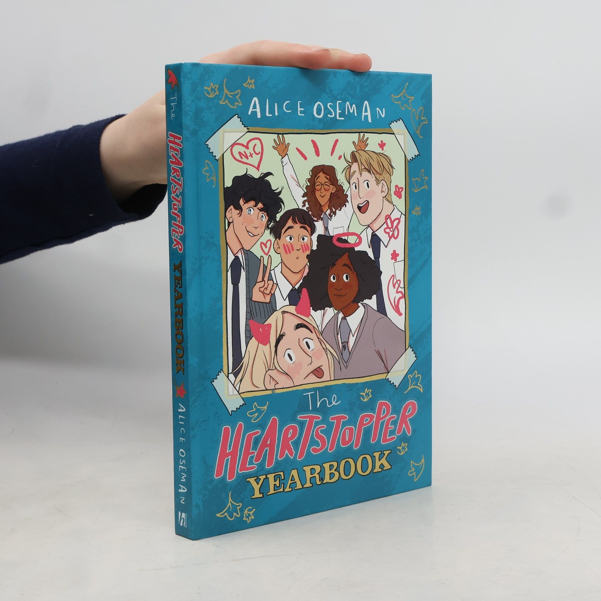 Alice Oseman The Heartstopper yearbook