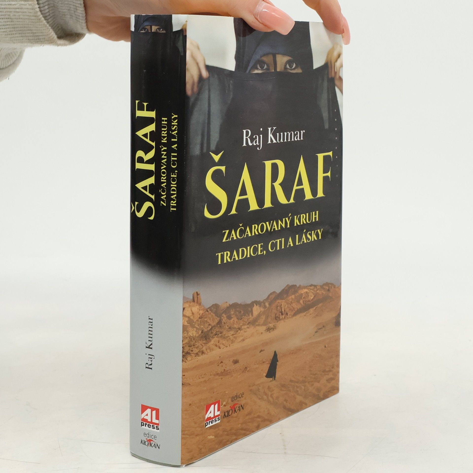 Šaraf - začarovaný kruh tradice, cti a lásky