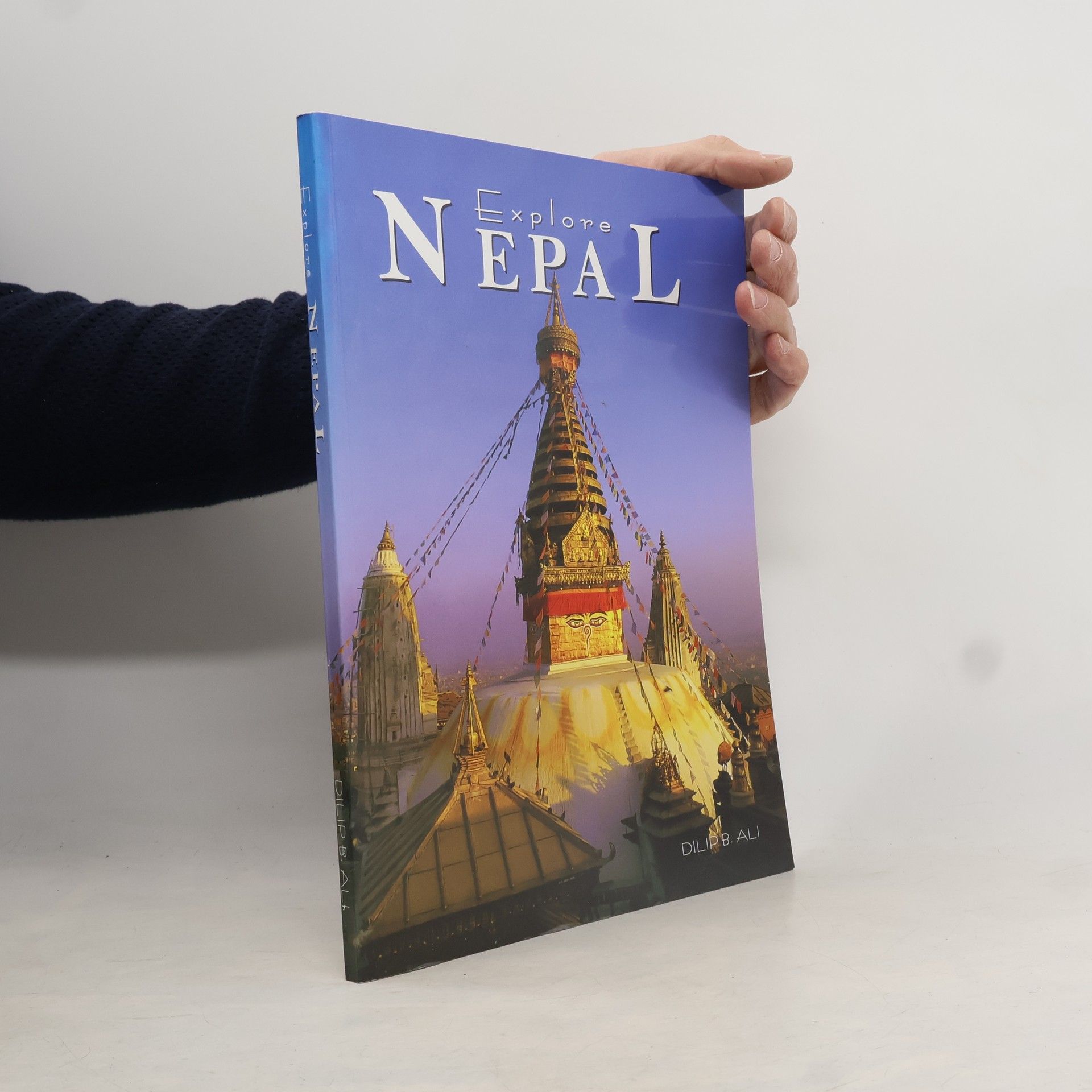 Collectif d'auteurs Explore Nepal